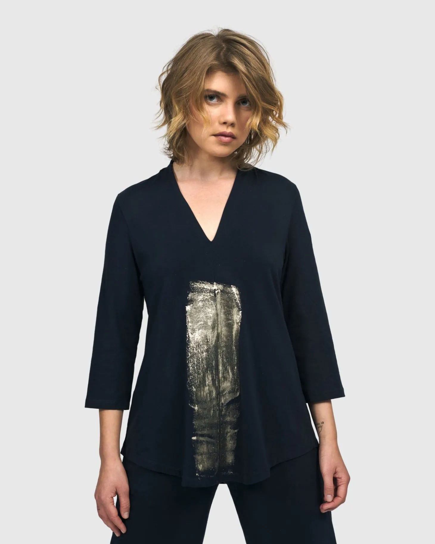 Women Alembika Alaska V-Neck Top, Navy
