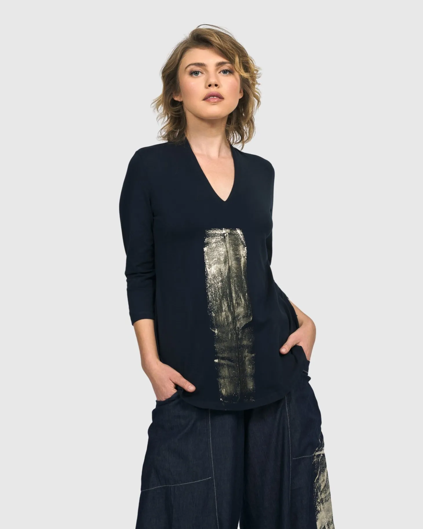 Women Alembika Alaska V-Neck Top, Navy