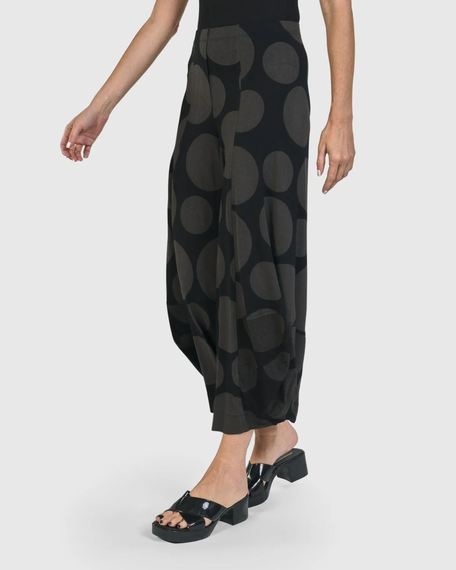 Women Alembika Andes Punto Pants, Brown