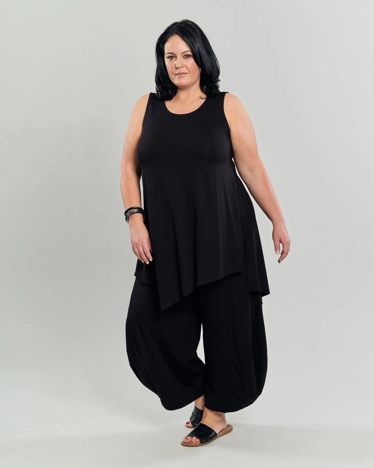 Women Alembika Ani Sleeveless Tunic Top, Black