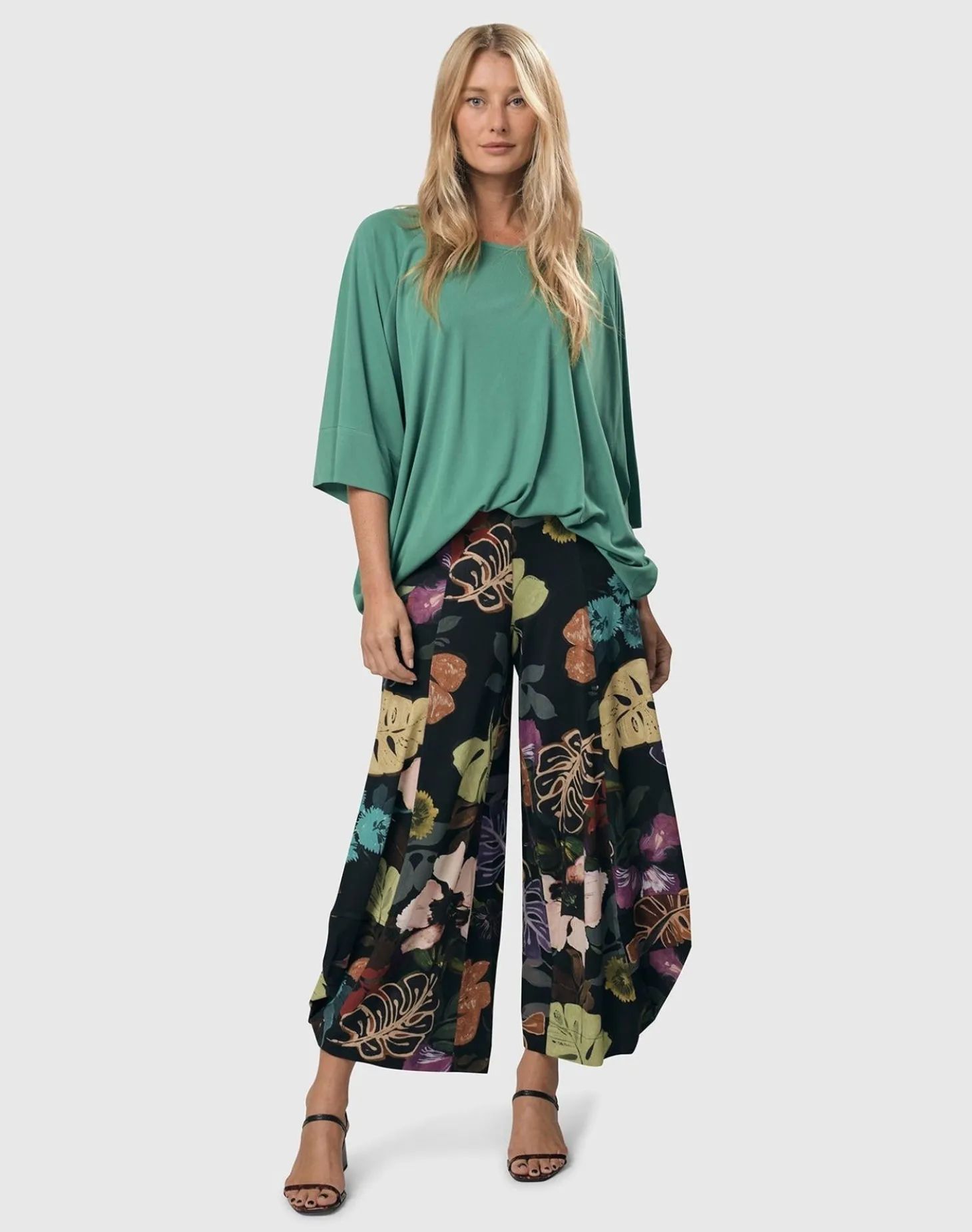 Women Alembika Bali Punto Pants, Leaves Multi