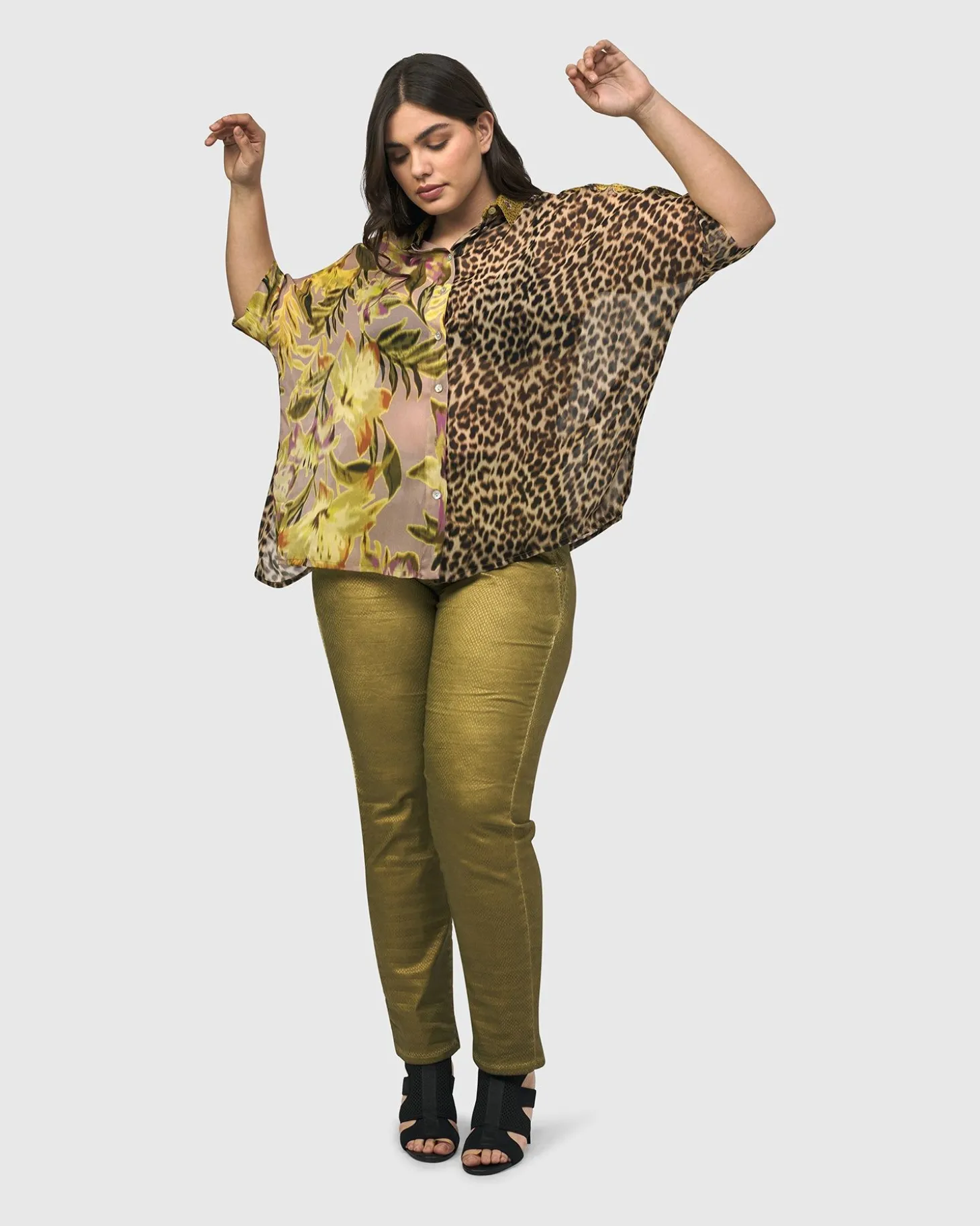 Women Alembika Bon Voyage Button Down Shirt, Mix