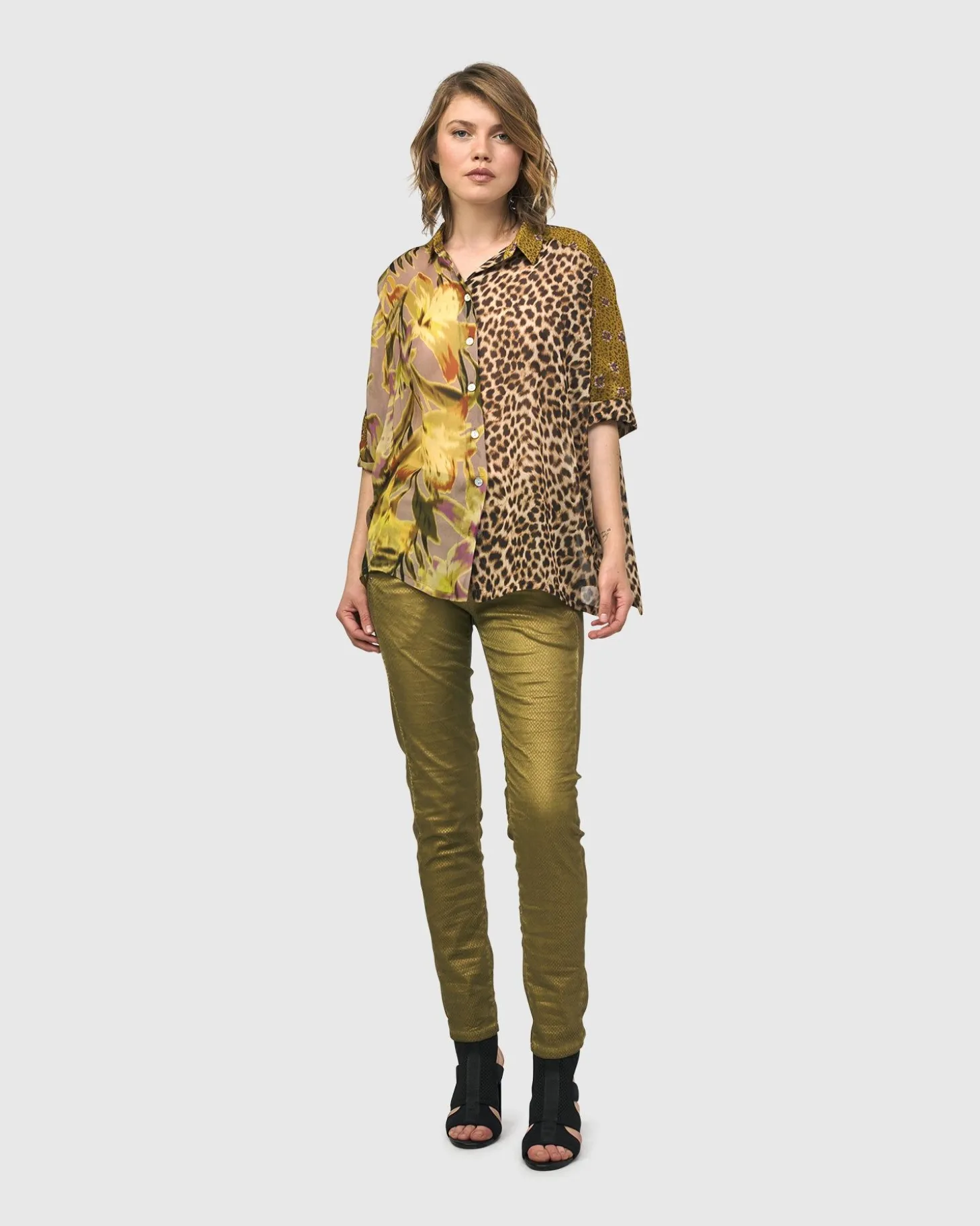 Women Alembika Bon Voyage Button Down Shirt, Mix