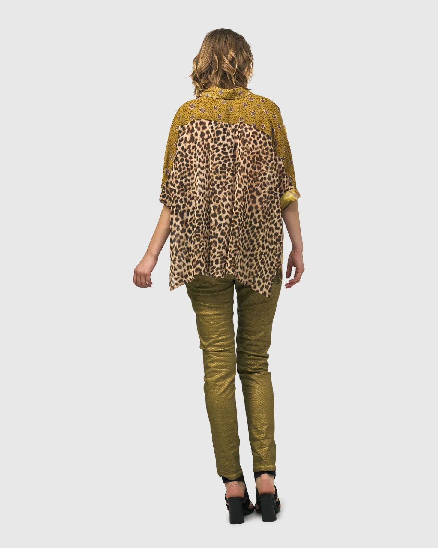 Women Alembika Bon Voyage Button Down Shirt, Mix