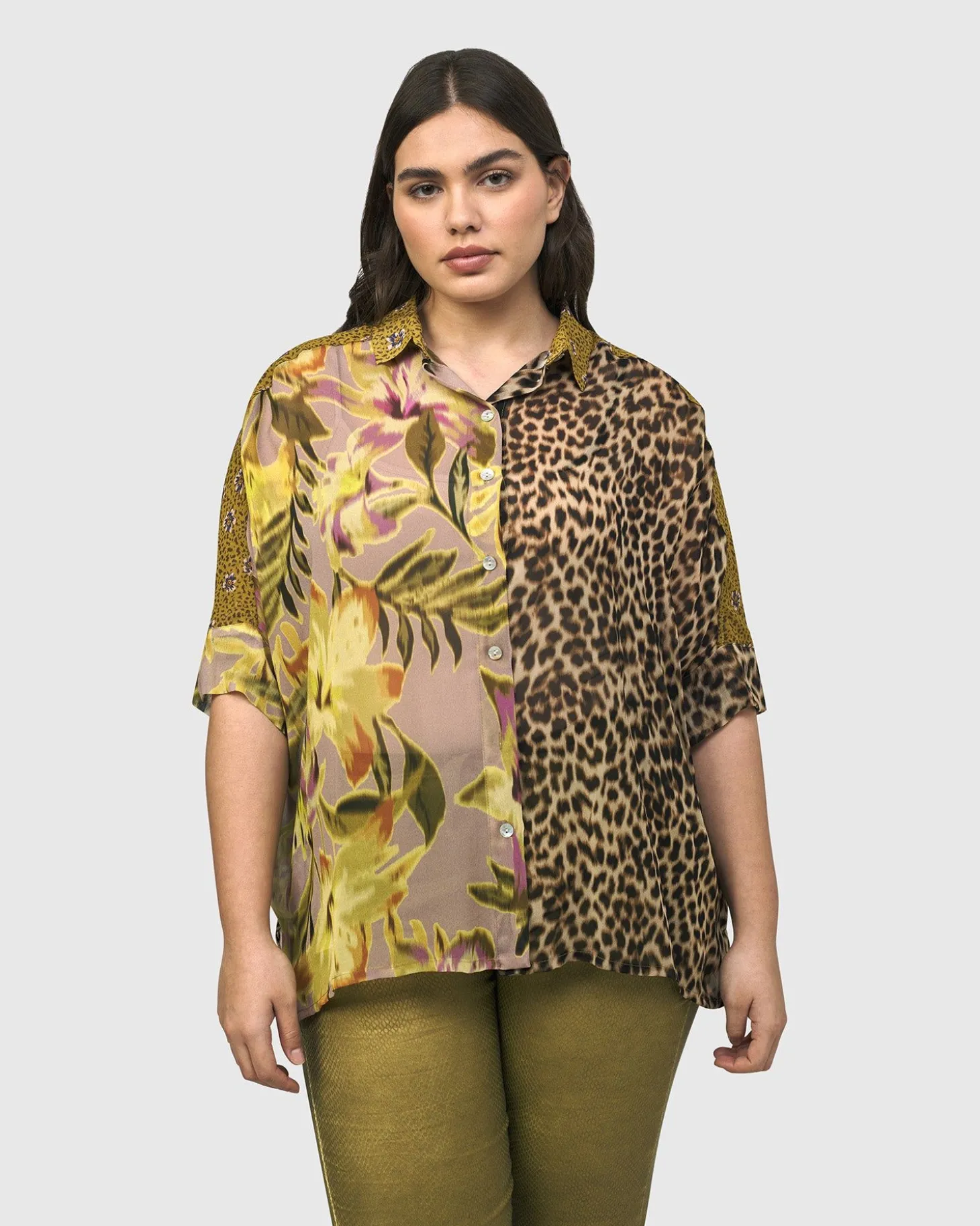 Women Alembika Bon Voyage Button Down Shirt, Mix