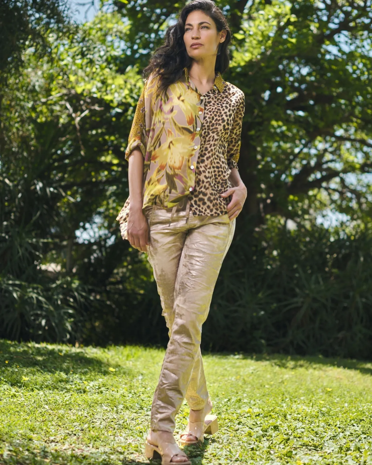 Women Alembika Bon Voyage Button Down Shirt, Mix