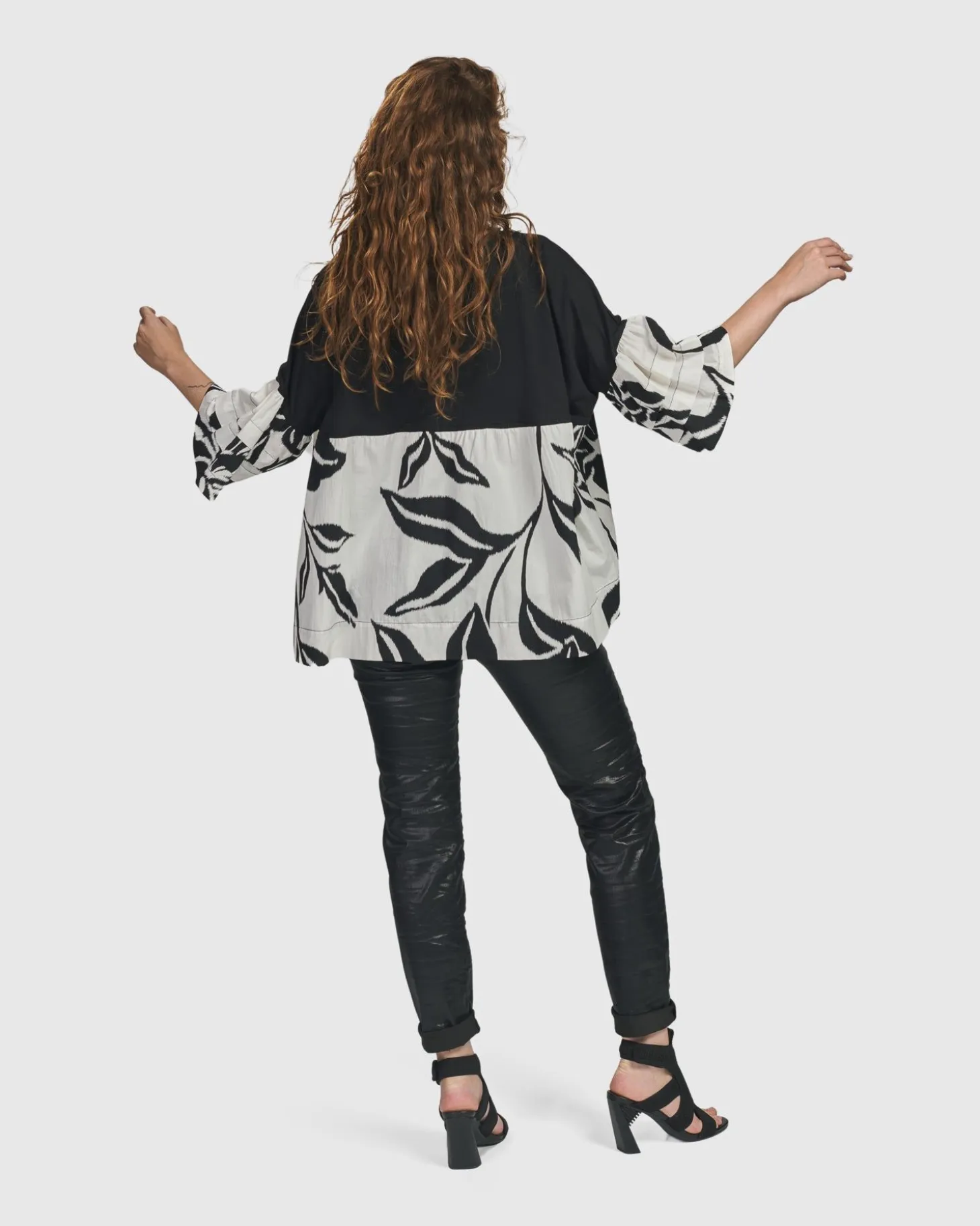 Women Alembika Botanica Cha Cha Top, Lilly