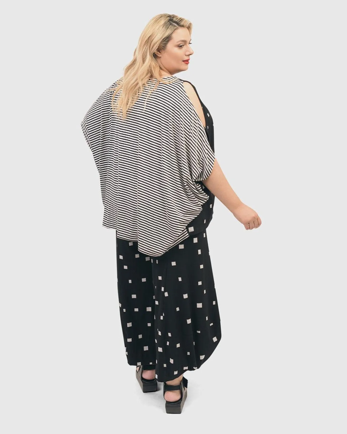 Women Alembika Boxy Dolman Cutout Top, Squares