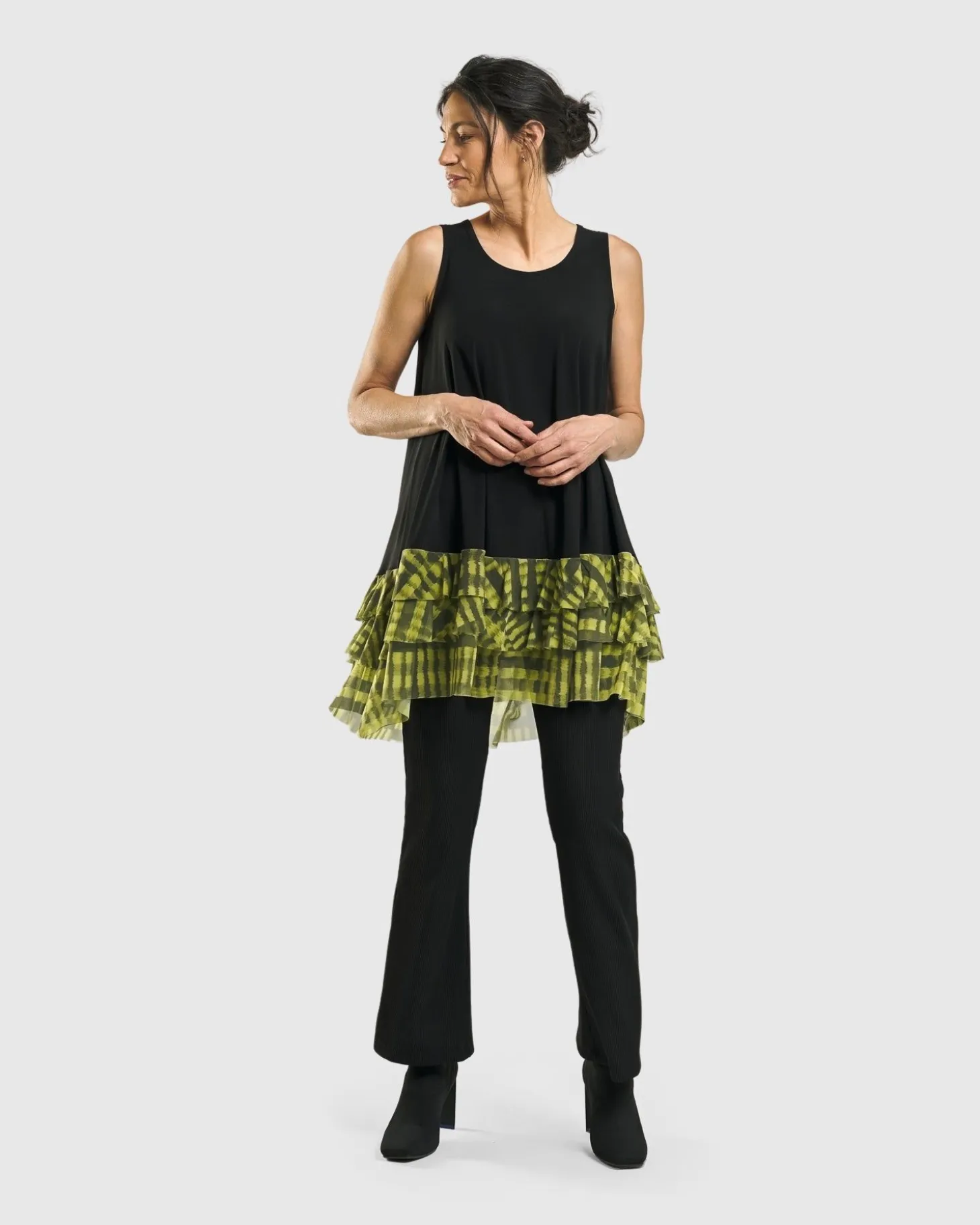 Women Alembika Busy Bee Sleeveless Tunic Top, Yellow