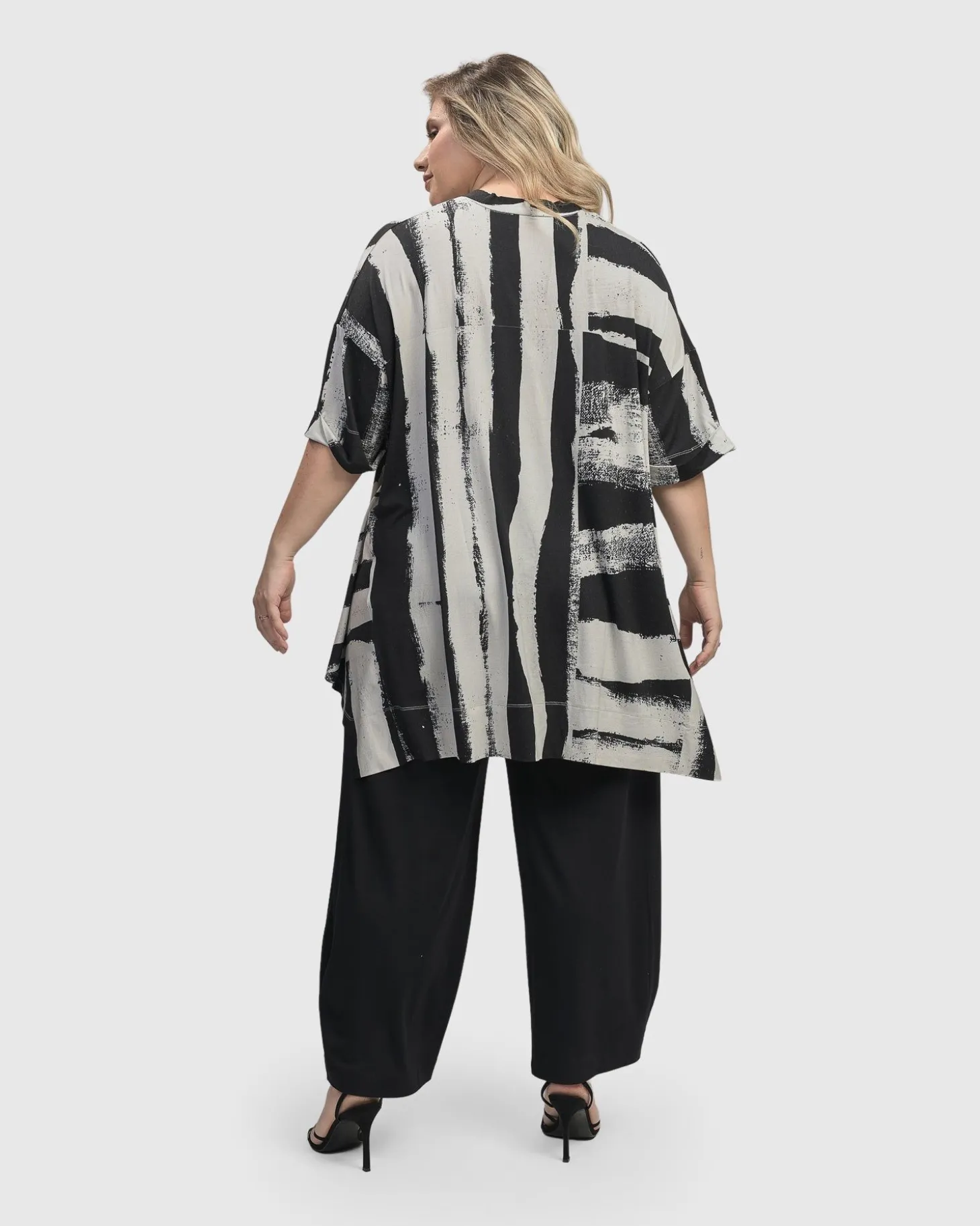 Women Alembika Charisma V Neck Hi-Lo Trapeze Top, Grunge