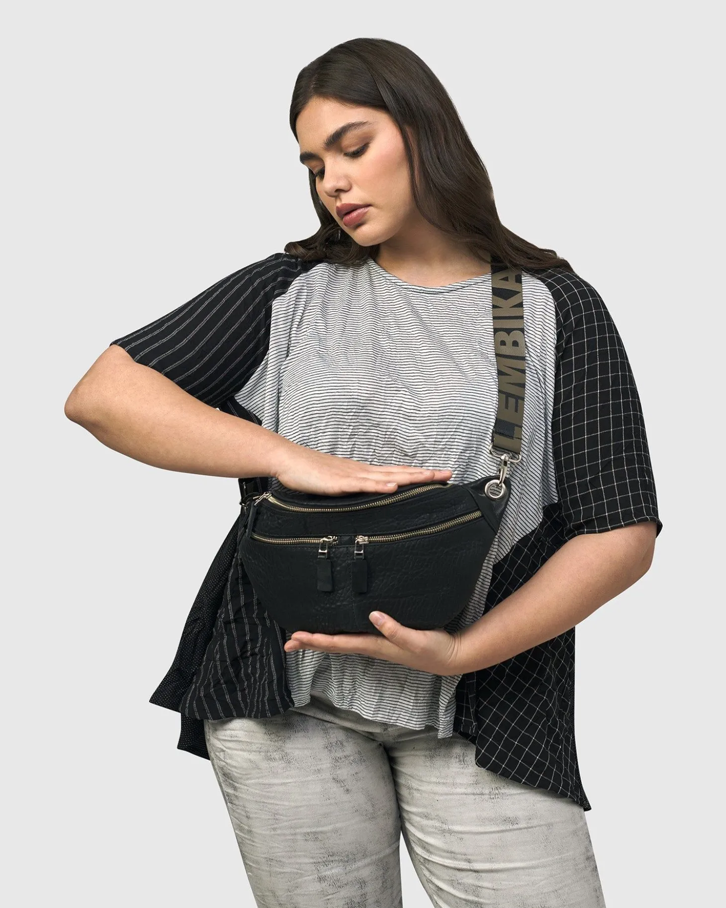 Women Alembika Crossbody Sling Bag, Black