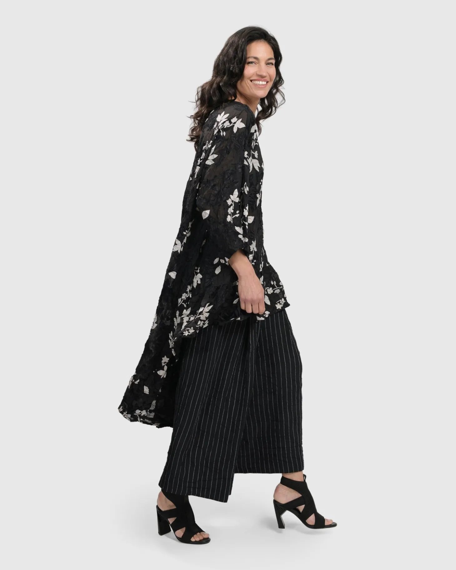 Women Alembika Cultured Club Hi Lo Top, Leaves