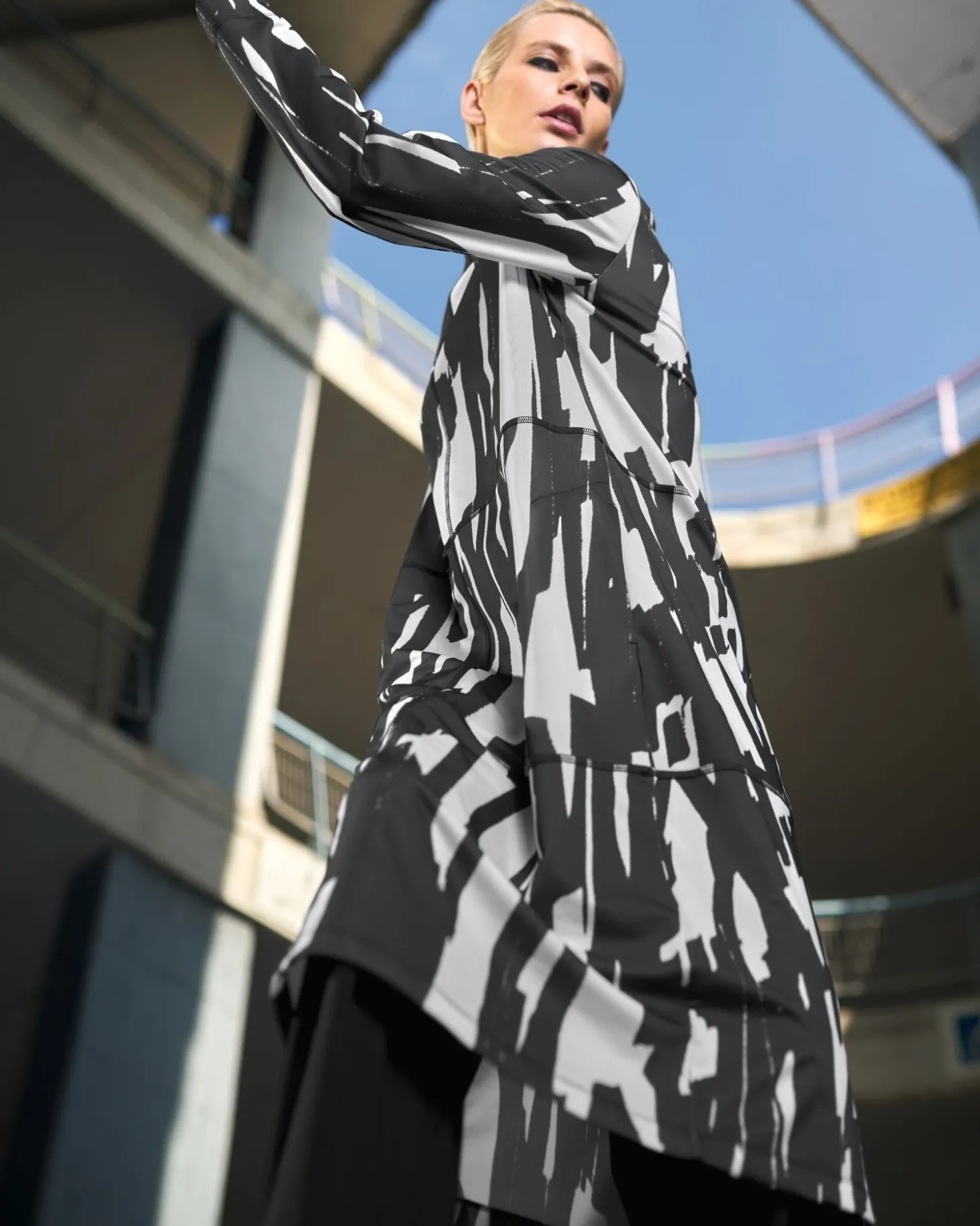 Women Alembika Cyber Boxy Dress, Brush