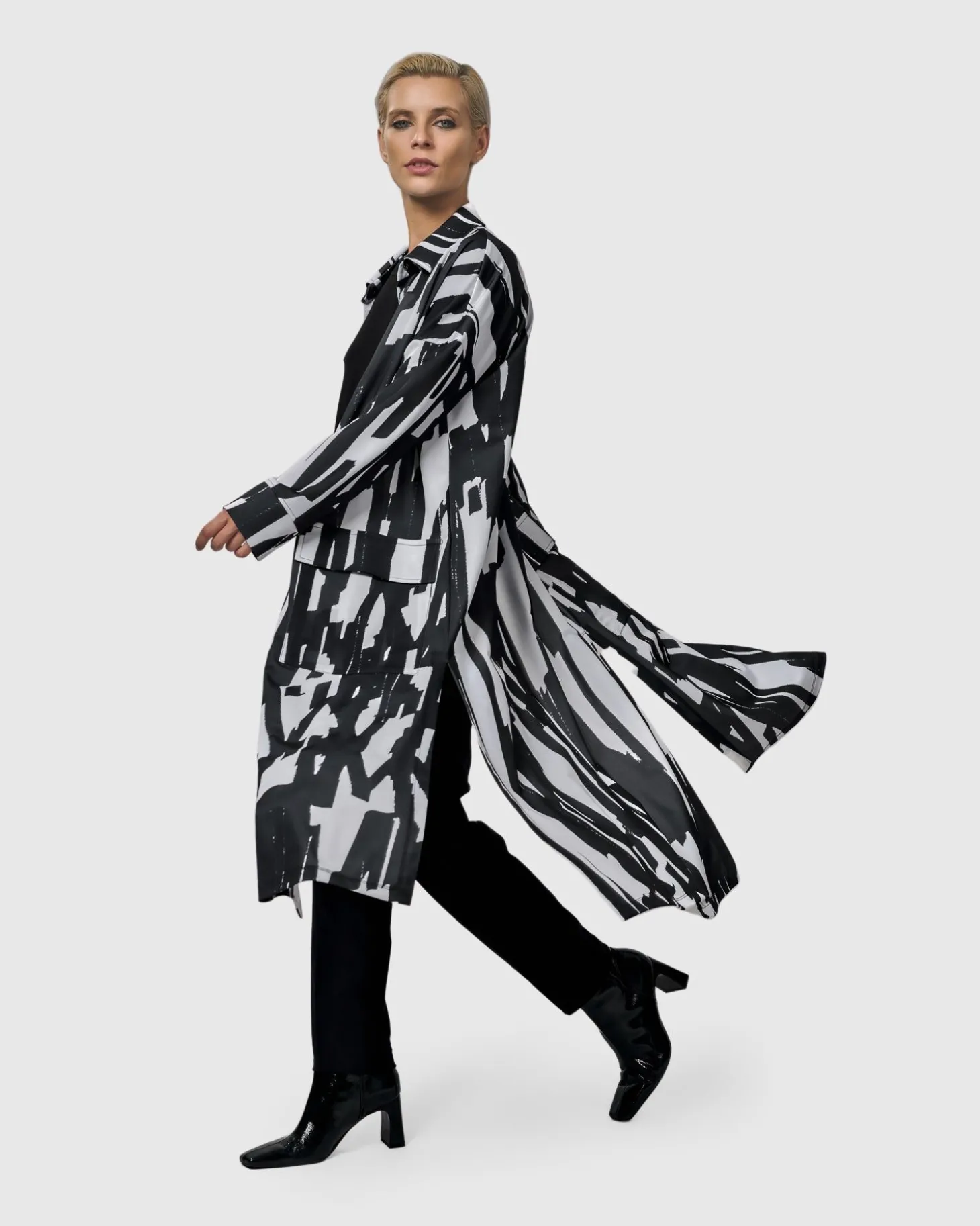 Women Alembika Cyber Duster, Brush