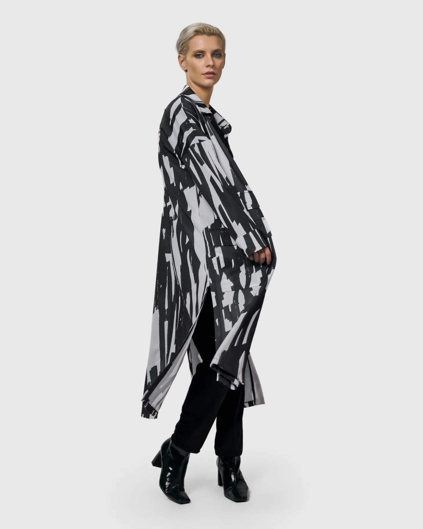 Women Alembika Cyber Duster, Brush