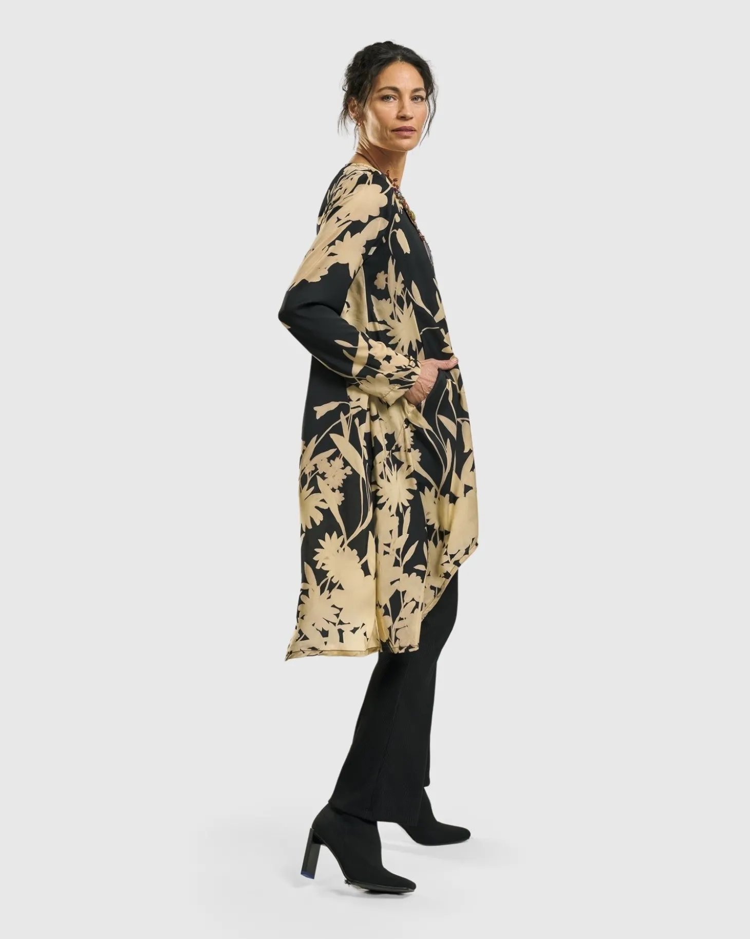 Women Alembika Daylily Tunic Top, Floral