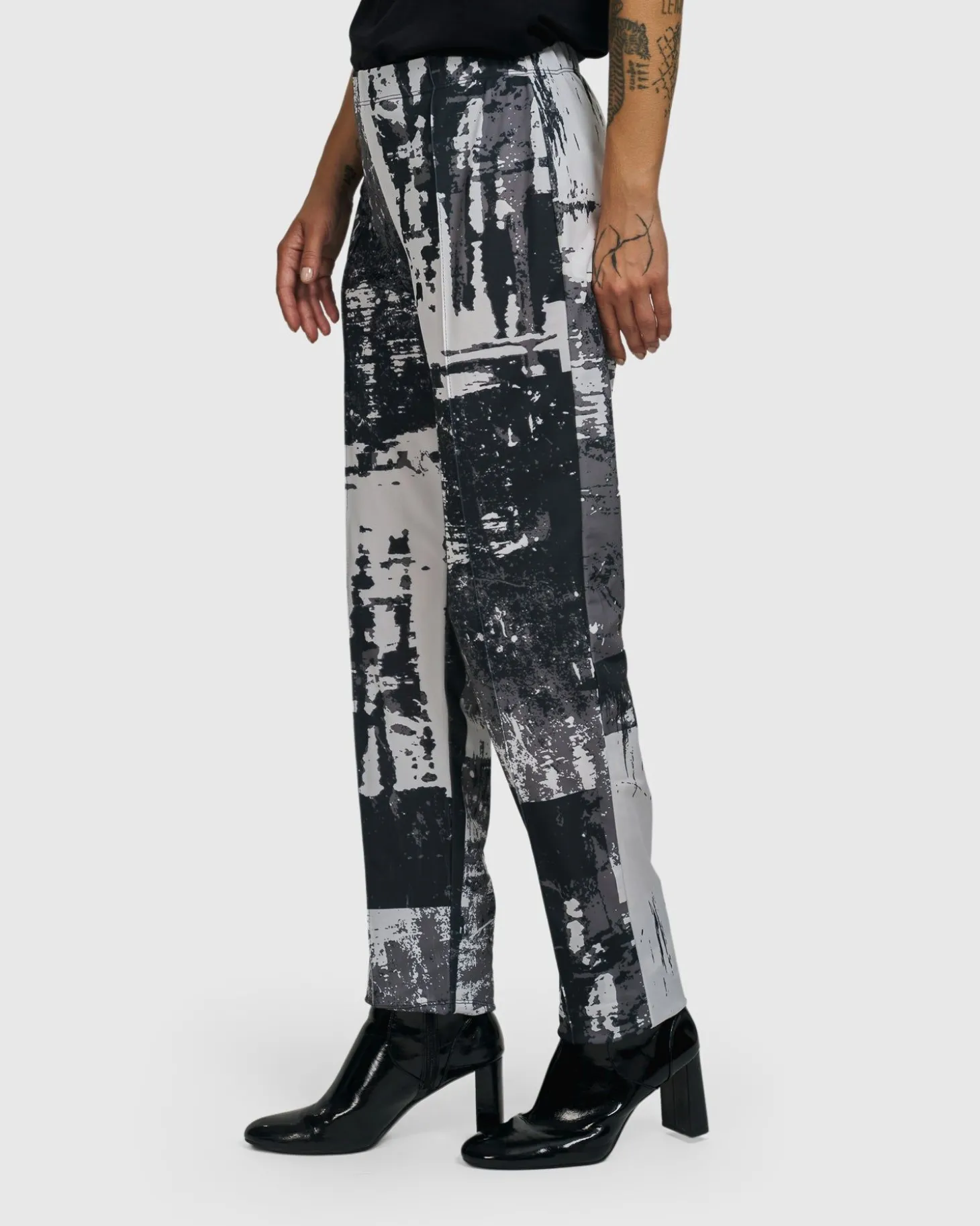 Women Alembika Digi Slim Pants, Marble