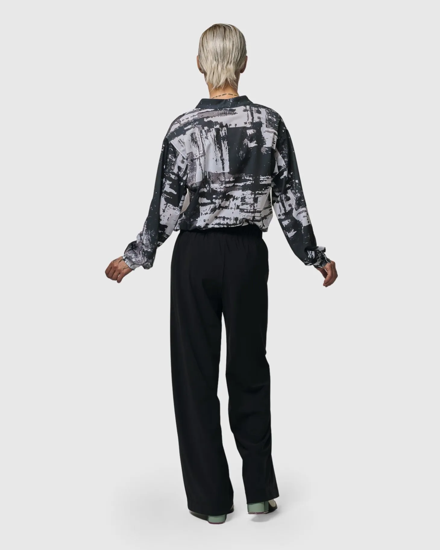 Women Alembika Digi V-Neck Pullover Top, Marble