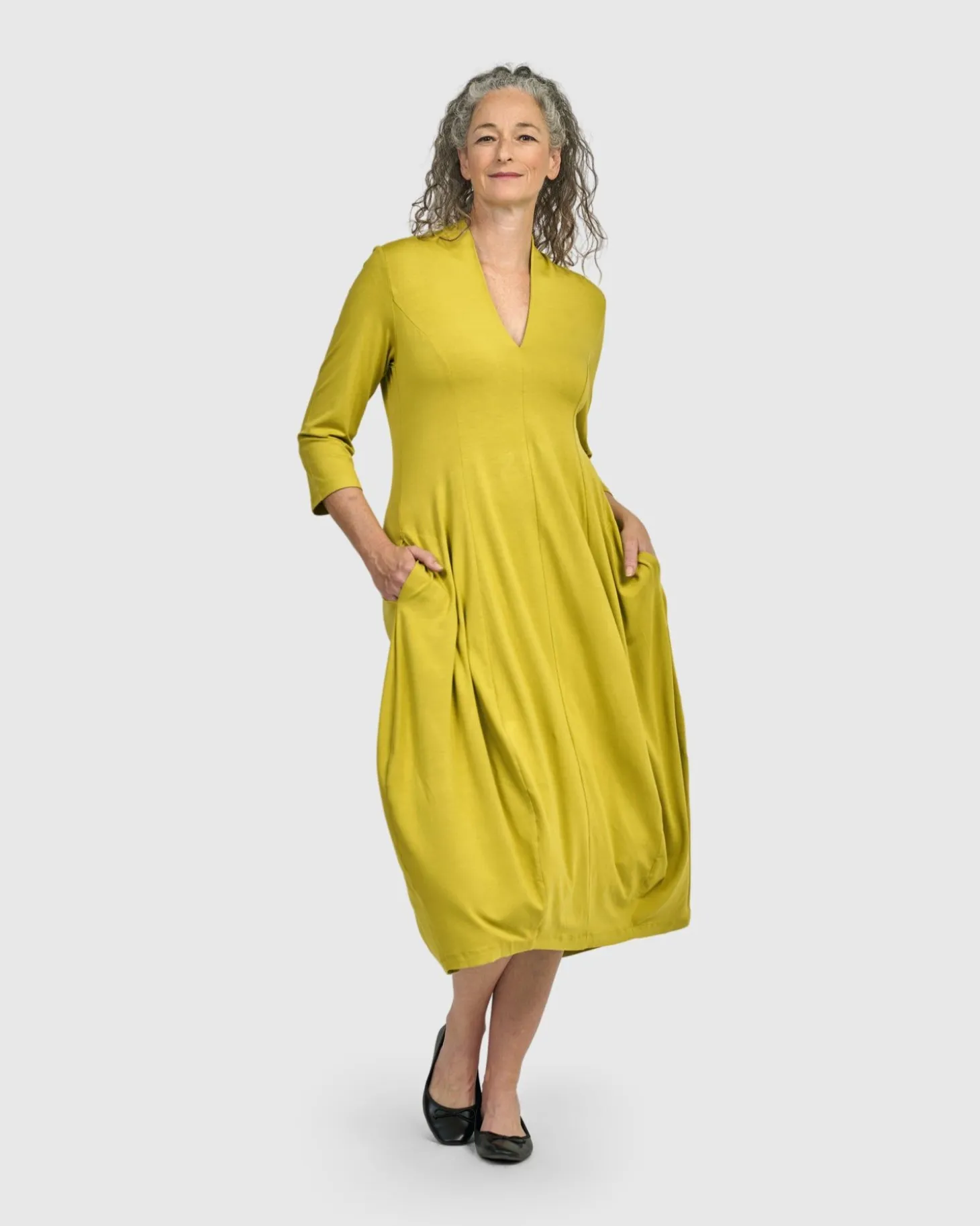 Women Alembika Essential Cocoon Dress, Lime