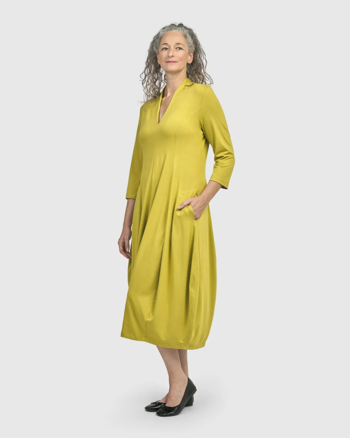 Women Alembika Essential Cocoon Dress, Lime
