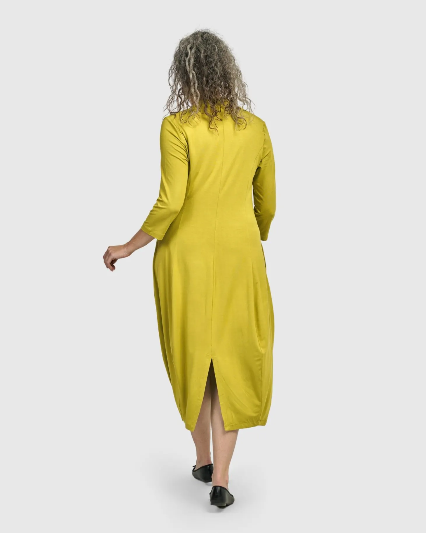 Women Alembika Essential Cocoon Dress, Lime