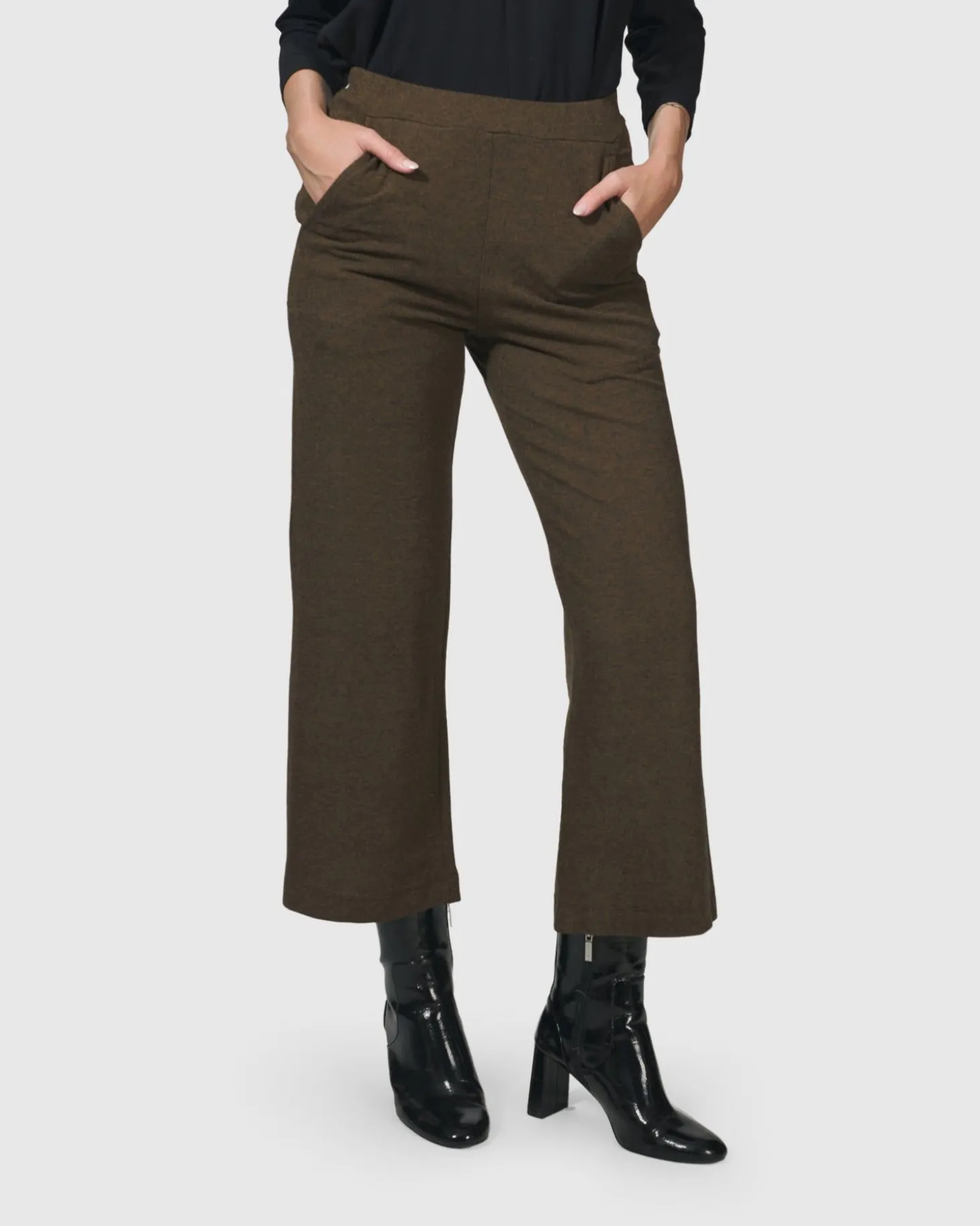 Women Alembika Essential Cropped Pants, Brown