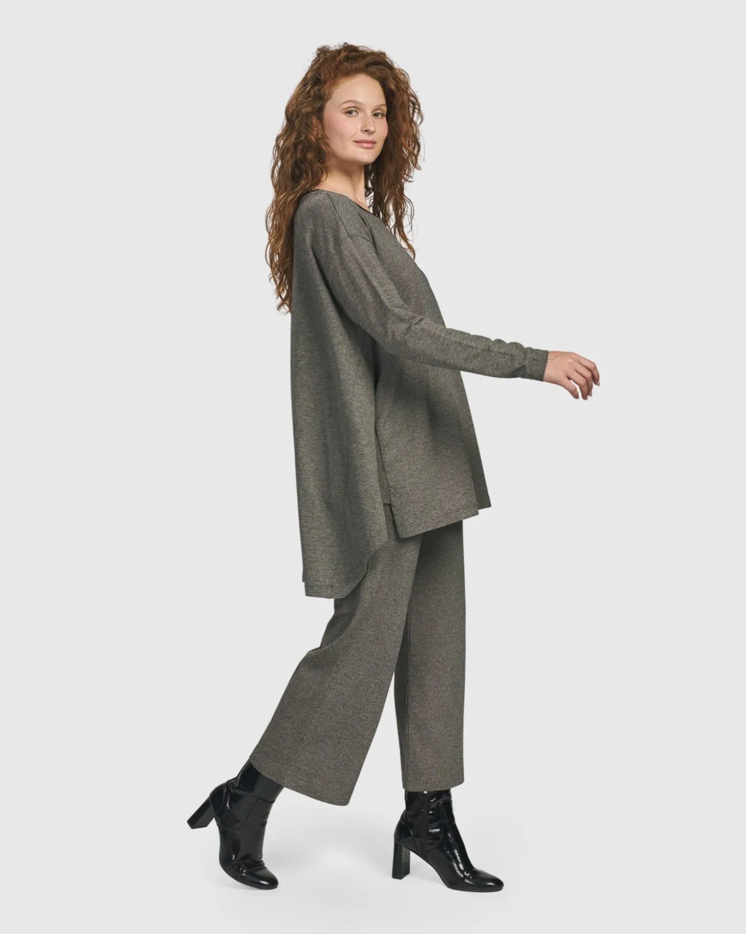 Women Alembika Essential Cropped Pants, Fog