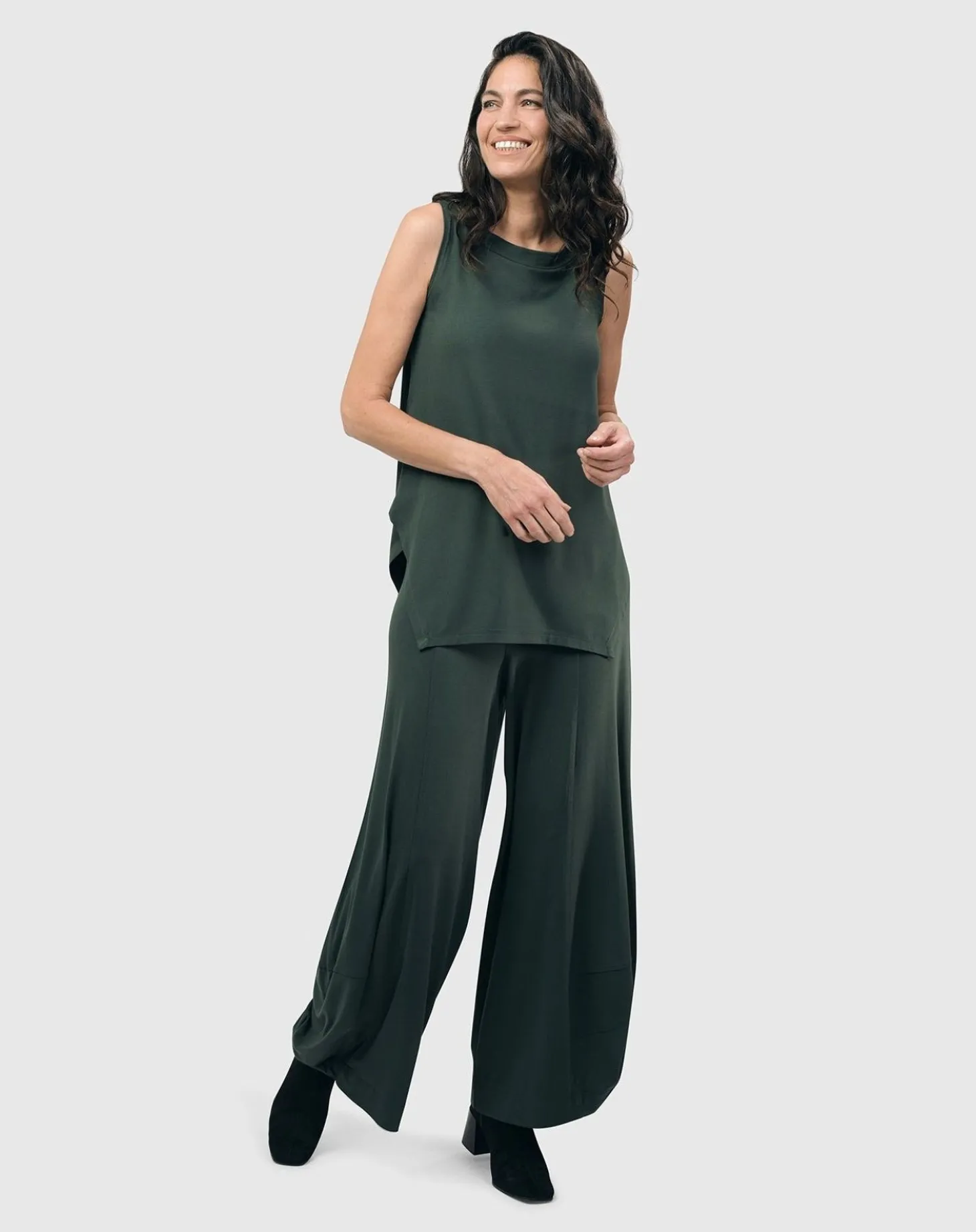 Women Alembika Essential Cutaway Tank Top, Green
