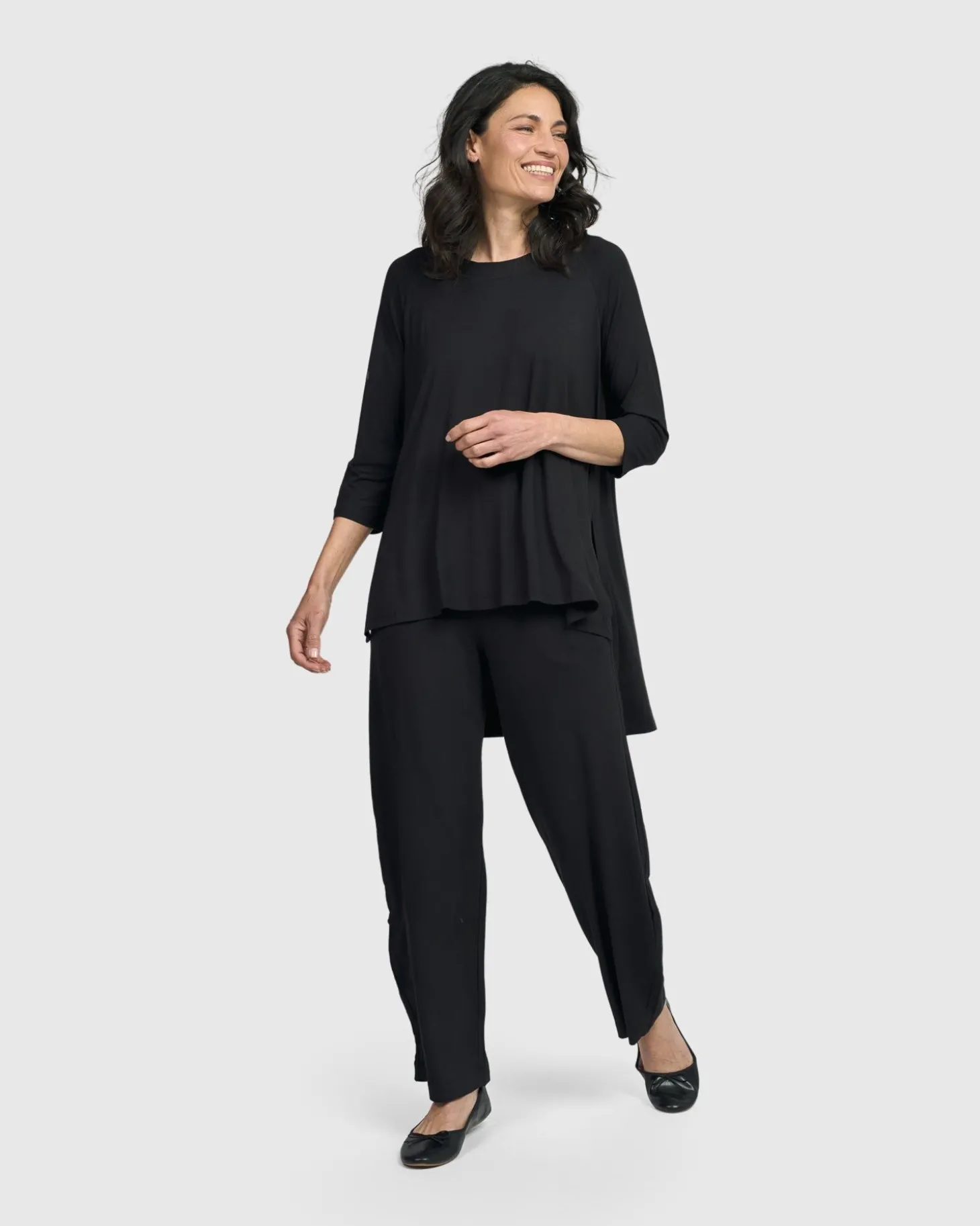 Women Alembika Essential Flow Pants, Black