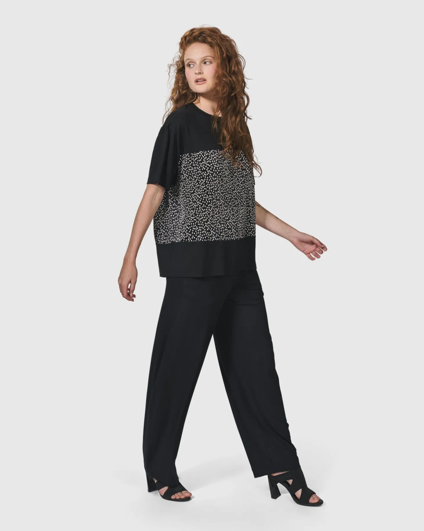 Women Alembika Essential Flow Pants, Black