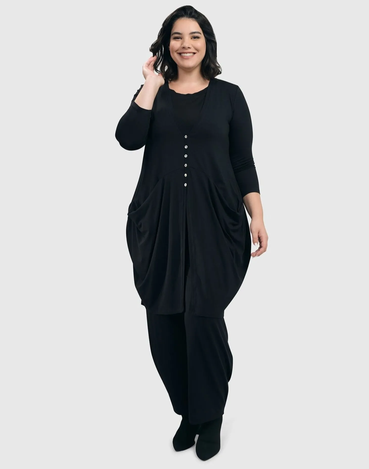 Women Alembika Essential Flow Pants, Black