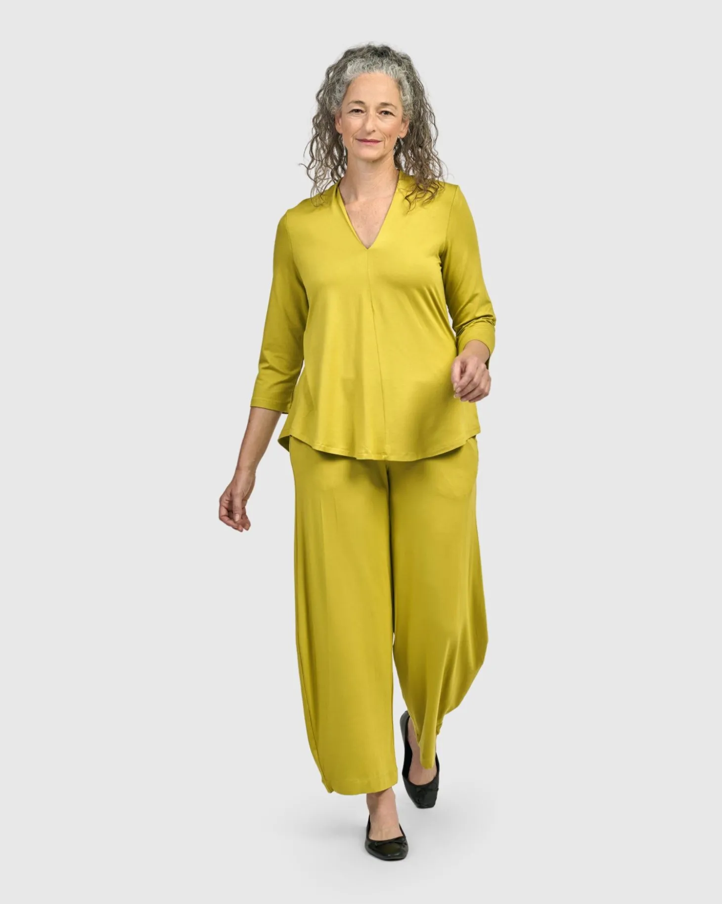 Women Alembika Essential Flow Pants, Lime
