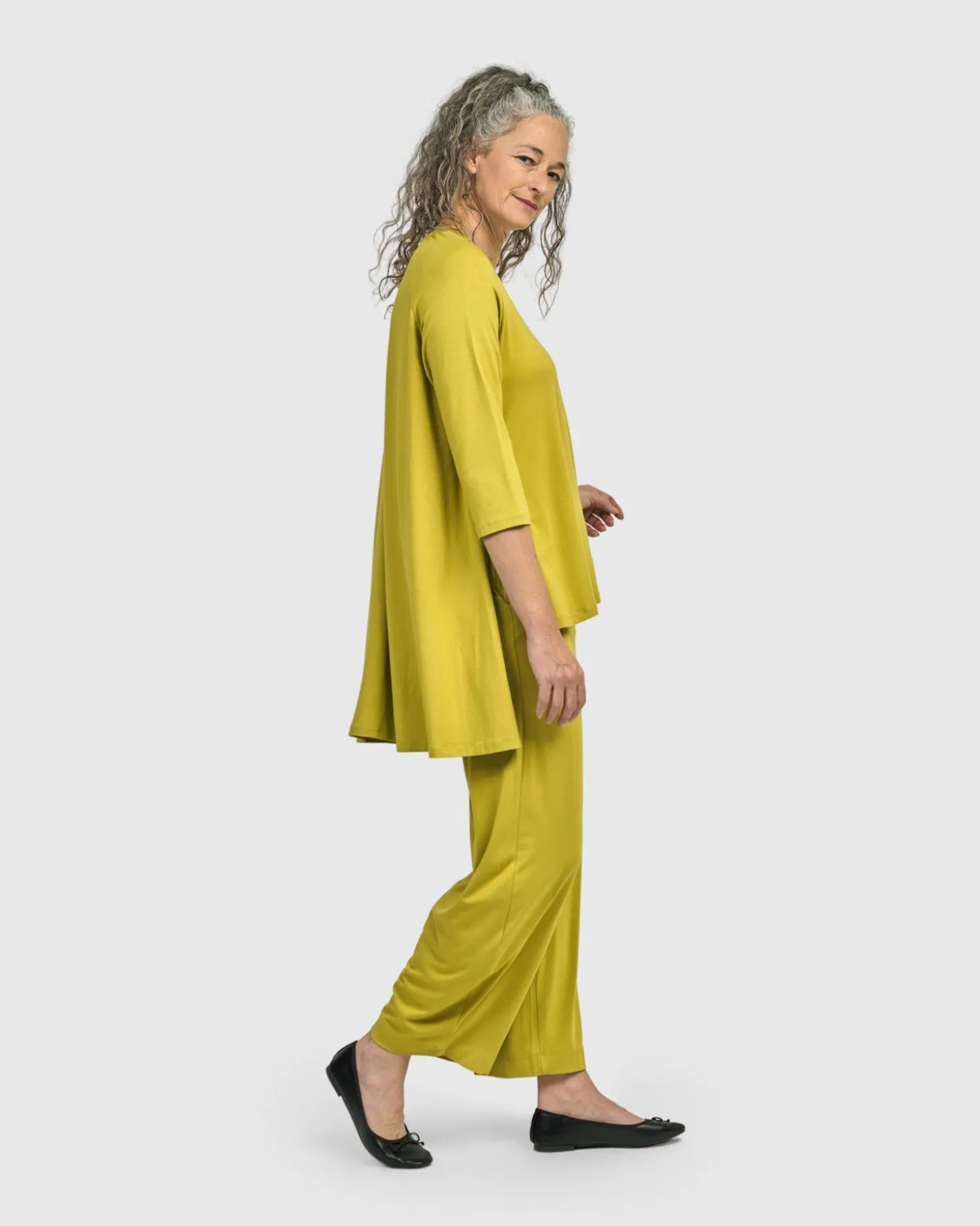 Women Alembika Essential Flow Pants, Lime