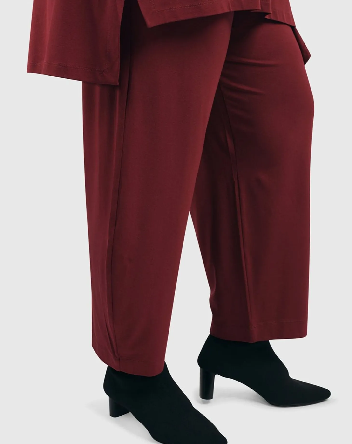 Women Alembika Essential Flow Pants, Plum