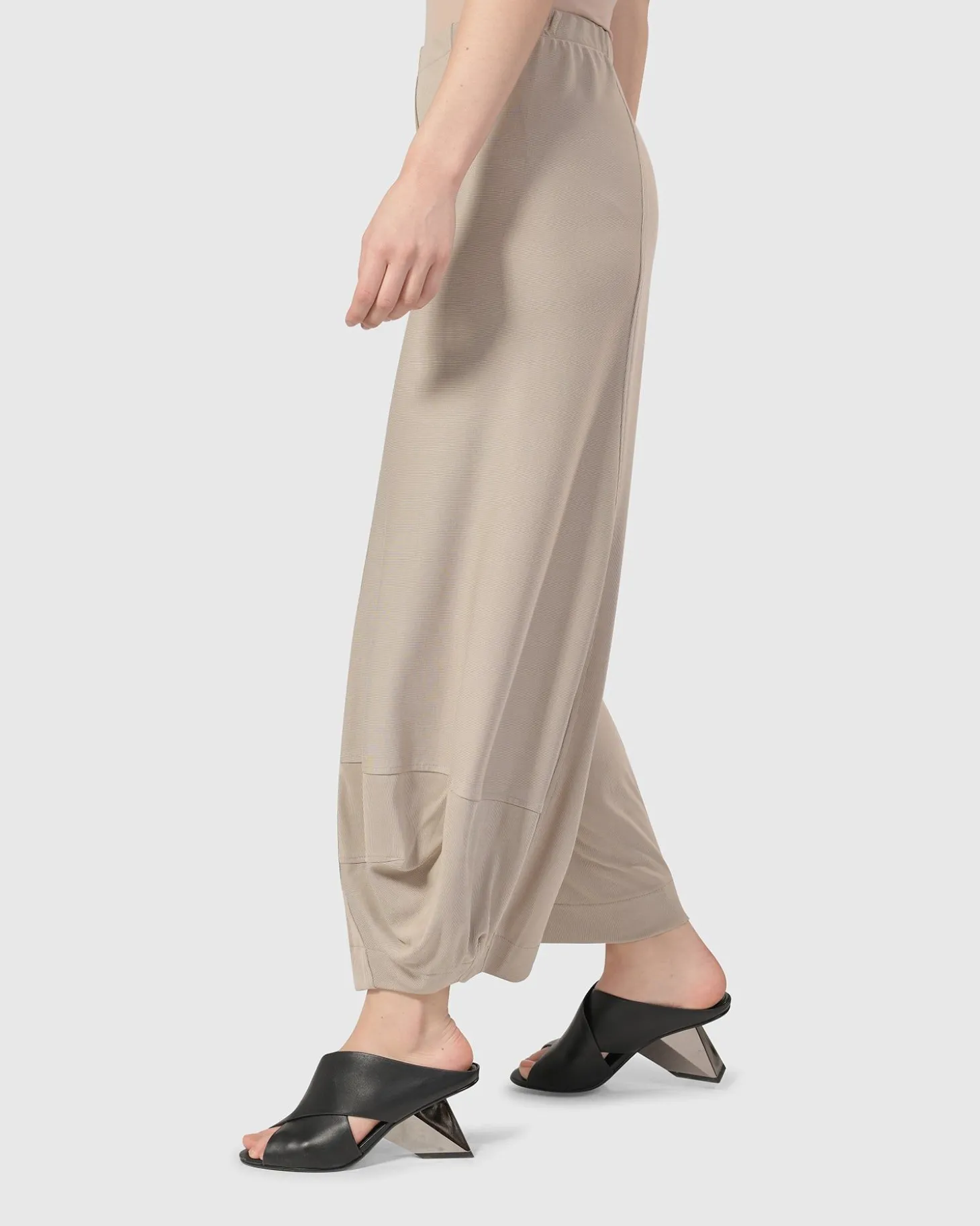 Women Alembika Essential Go-To Punto Pants, Ecru