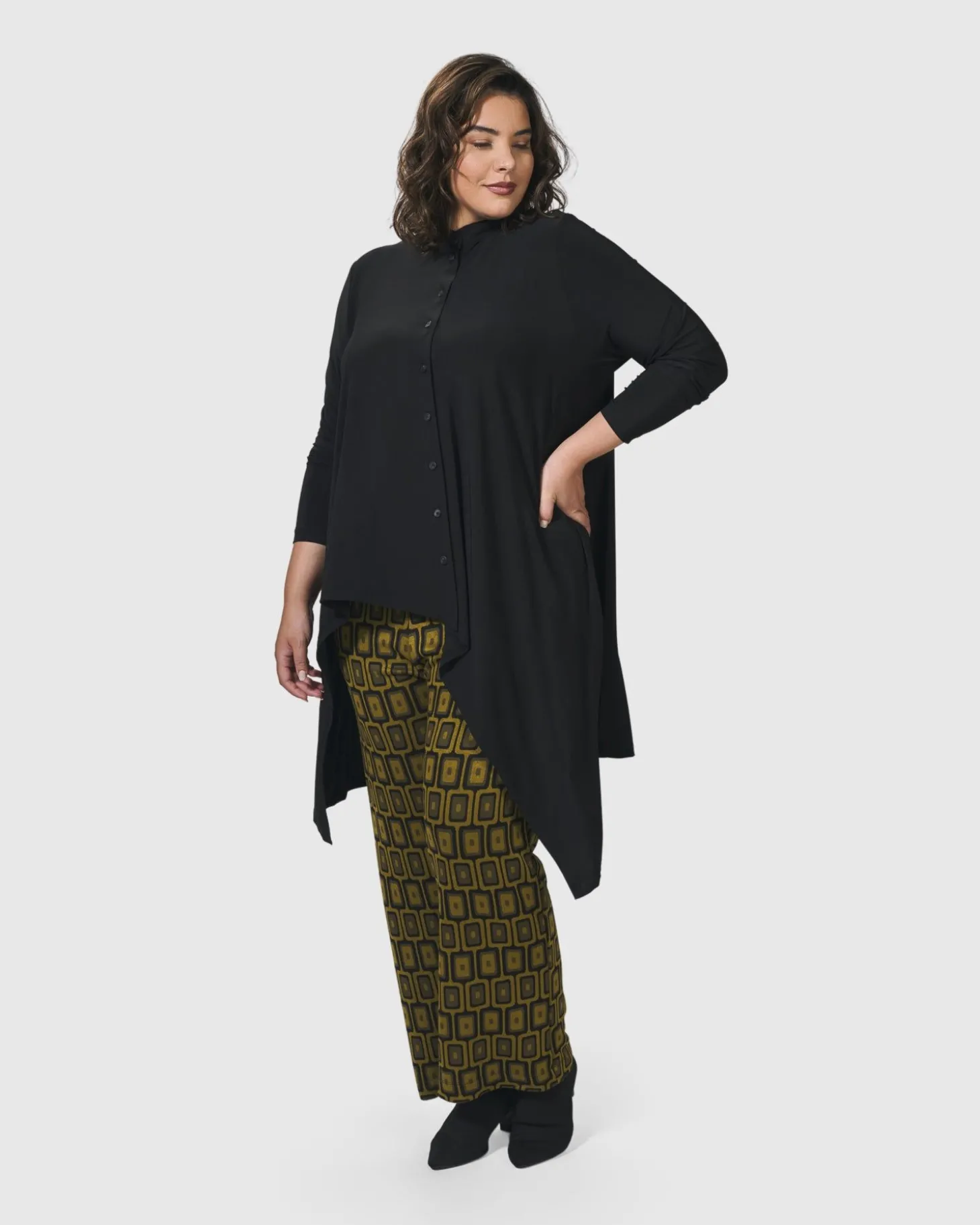 Women Alembika Essential Hi-Lo Button Down Top, Black