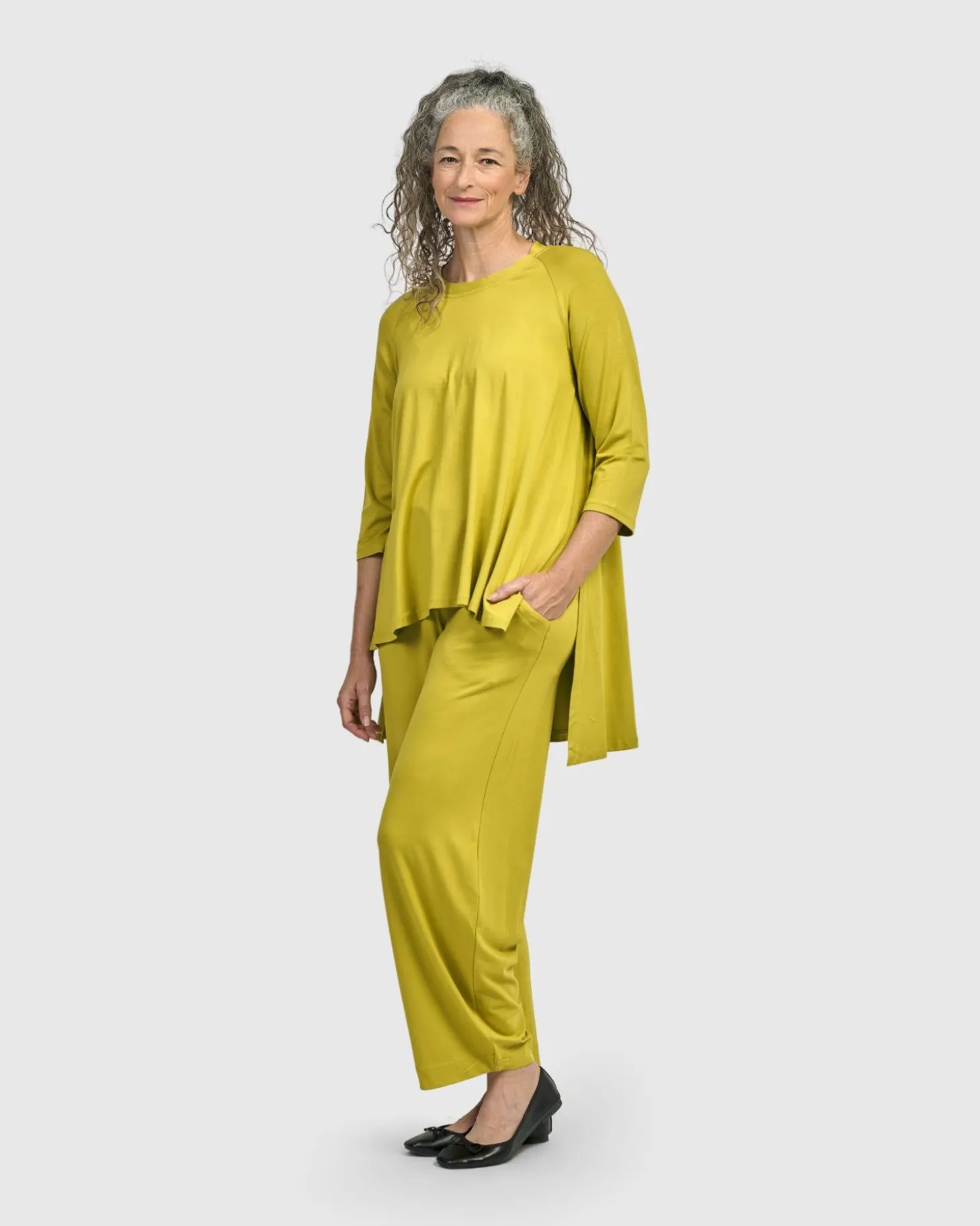 Women Alembika Essential Hi-Lo Top, Lime