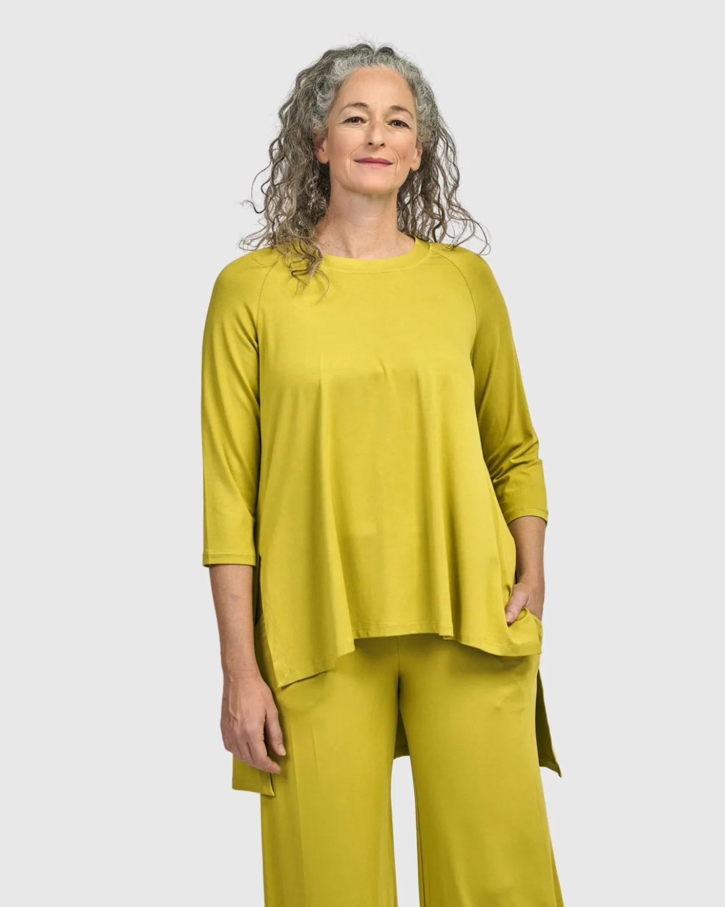 Women Alembika Essential Hi-Lo Top, Lime
