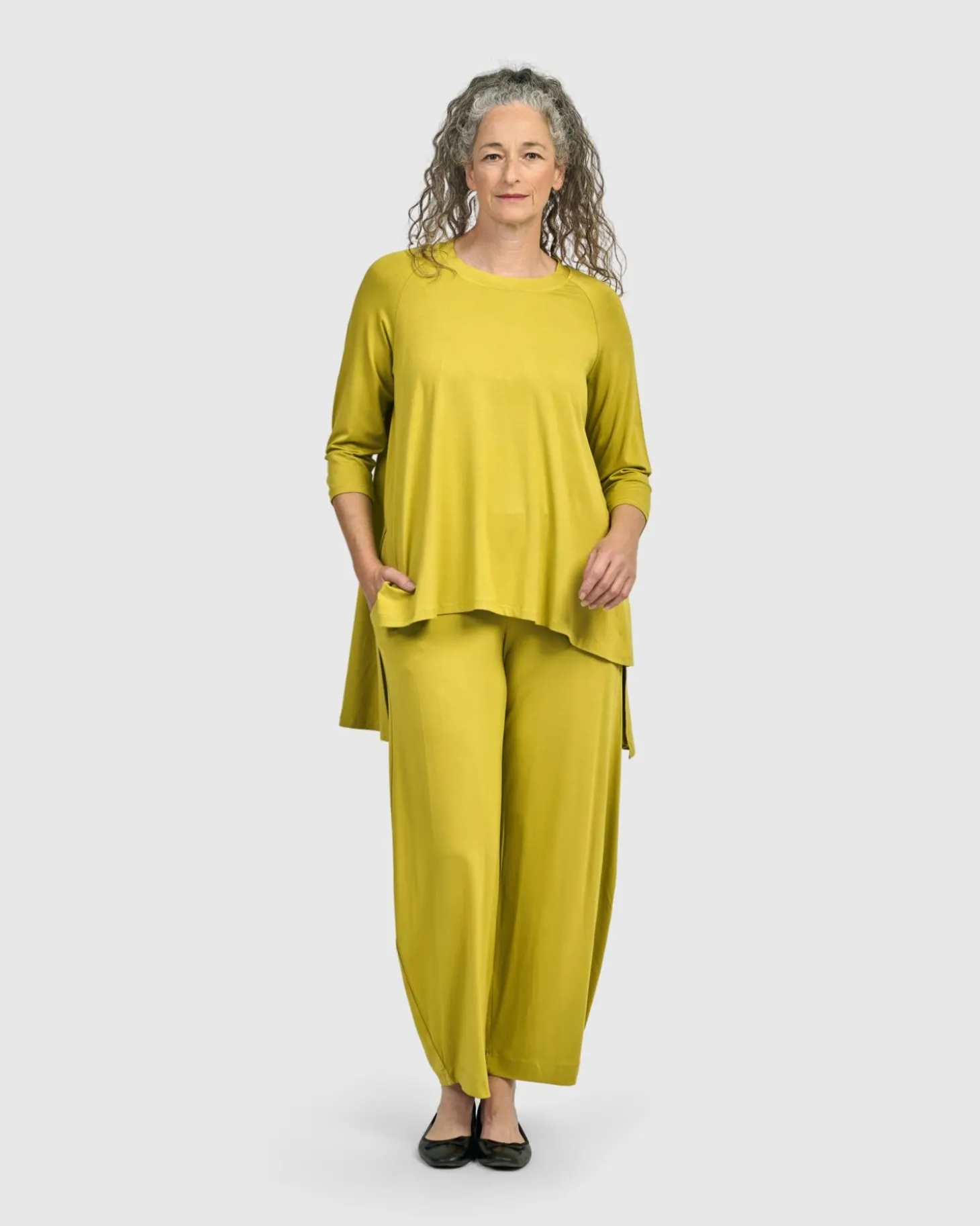 Women Alembika Essential Hi-Lo Top, Lime
