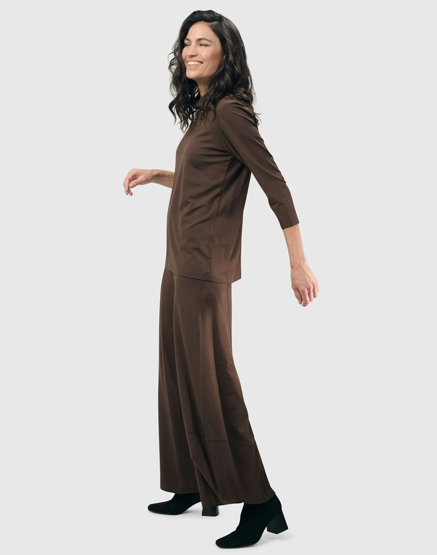 Women Alembika Essential Mockneck Top, Coffee
