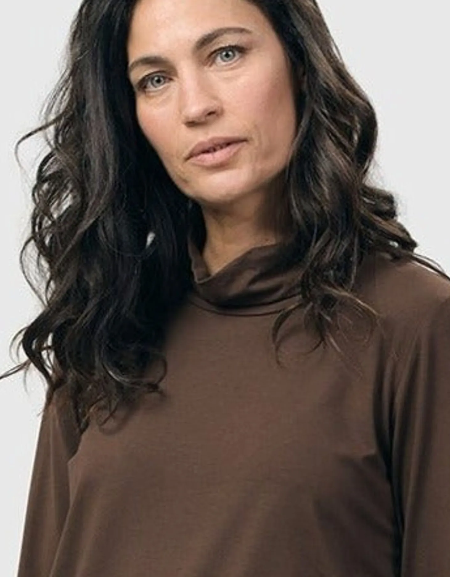 Women Alembika Essential Mockneck Top, Coffee