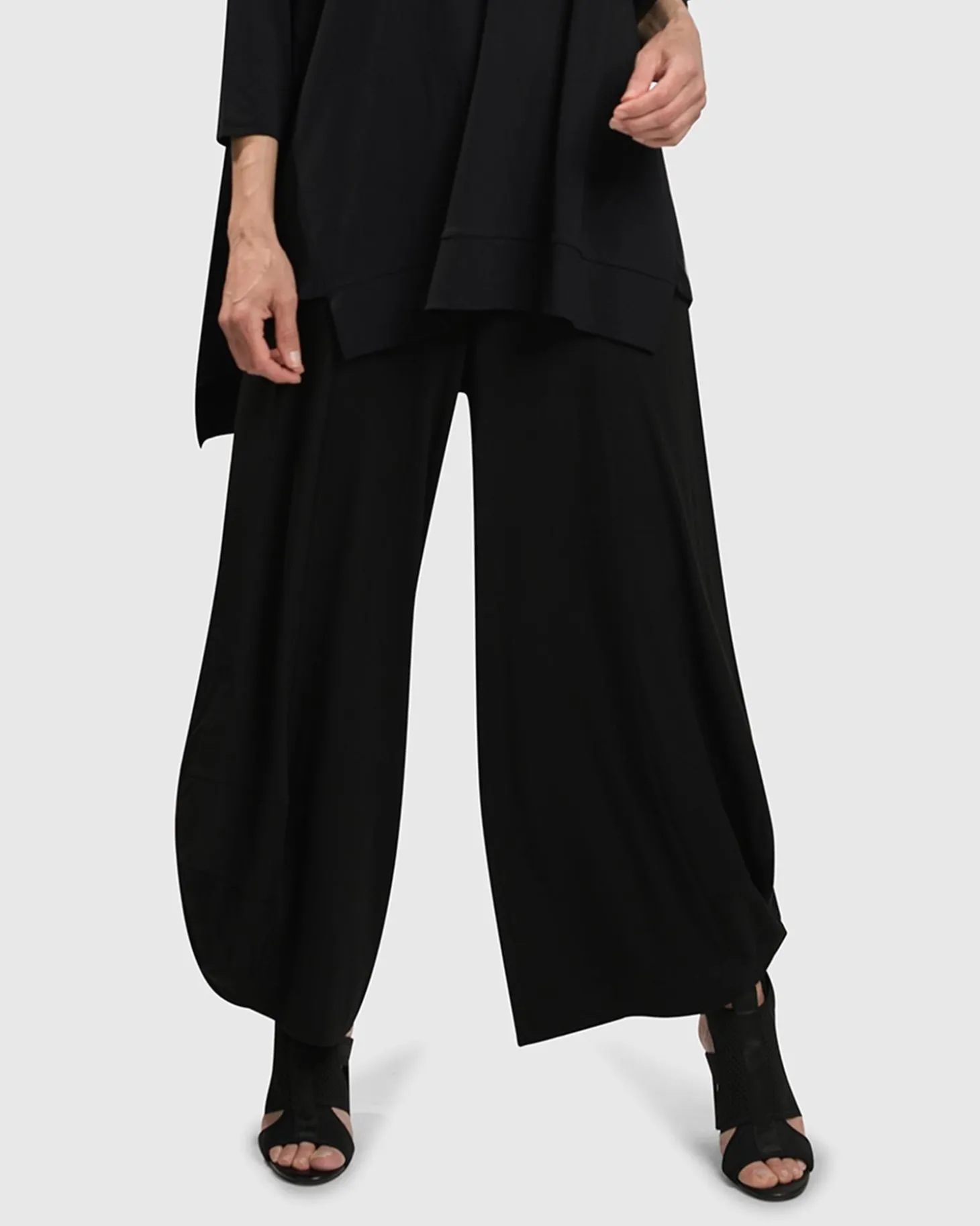 Women Alembika Essential Punto Pants, Black