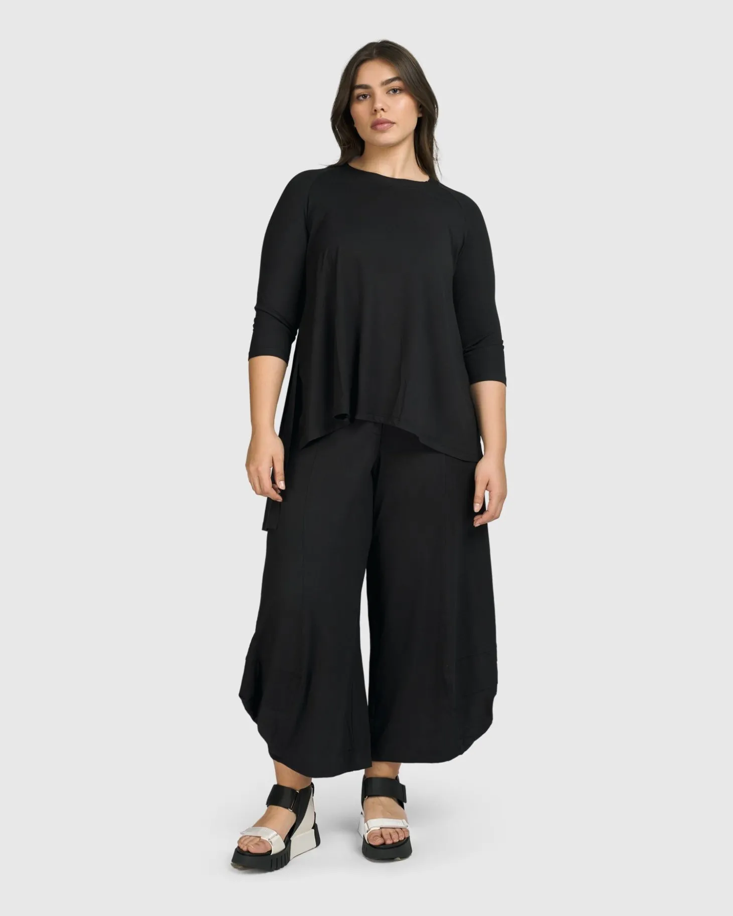 Women Alembika Essential Punto Pants, Black