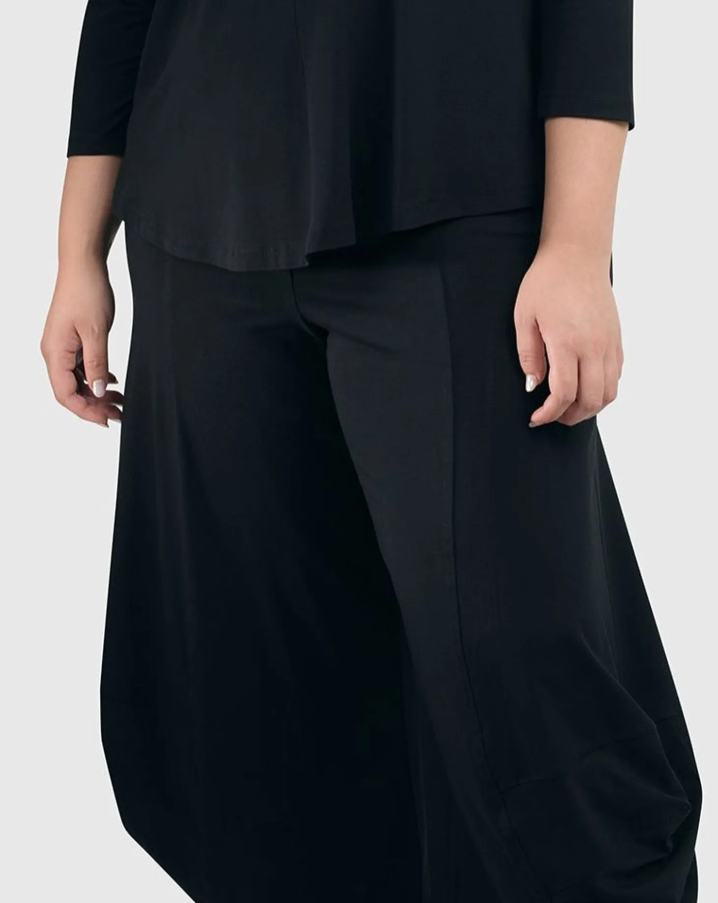 Women Alembika Essential Punto Pants, Black