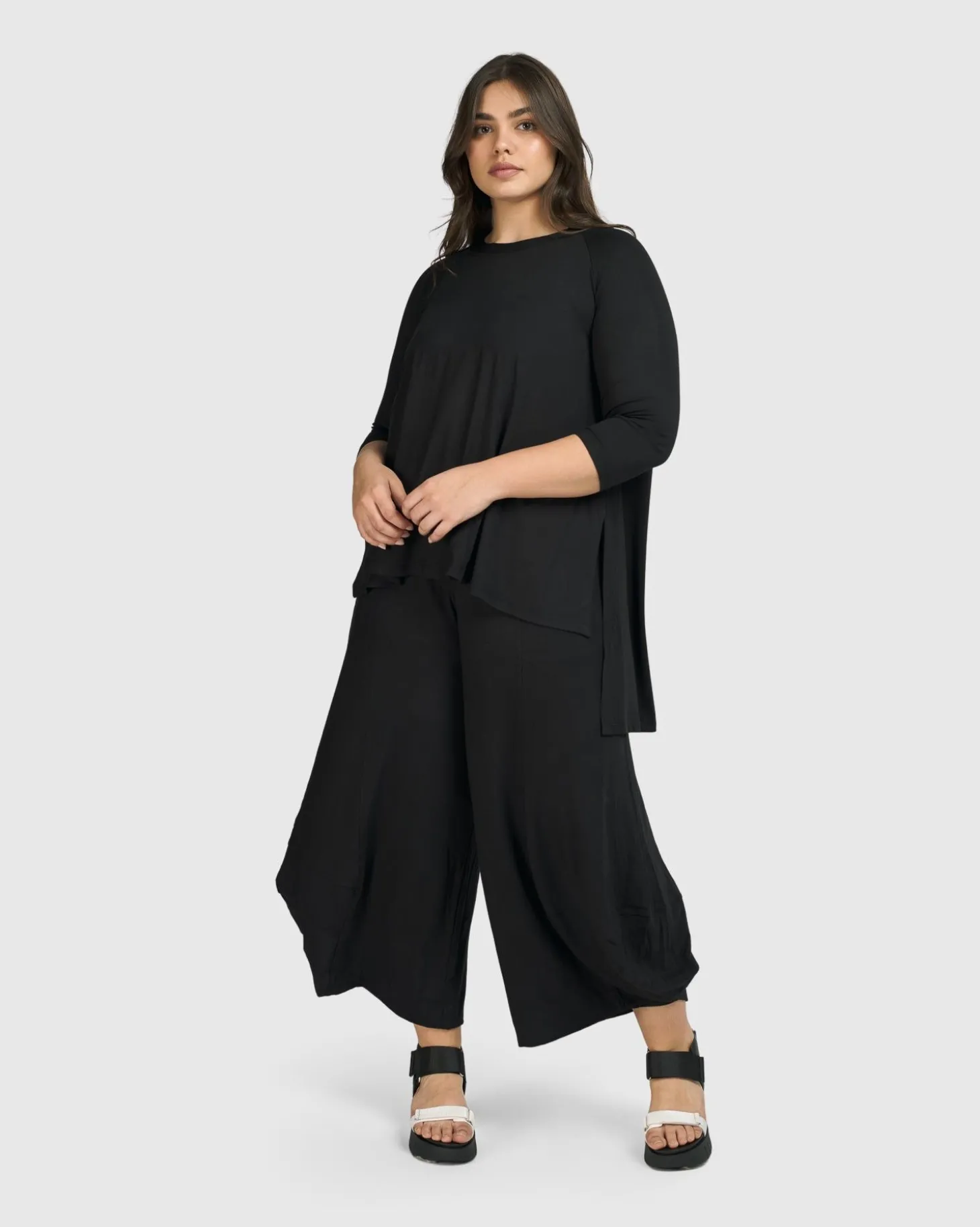Women Alembika Essential Punto Pants, Black