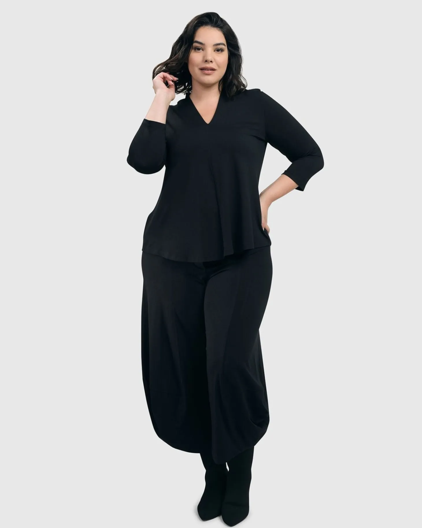 Women Alembika Essential Punto Pants, Black