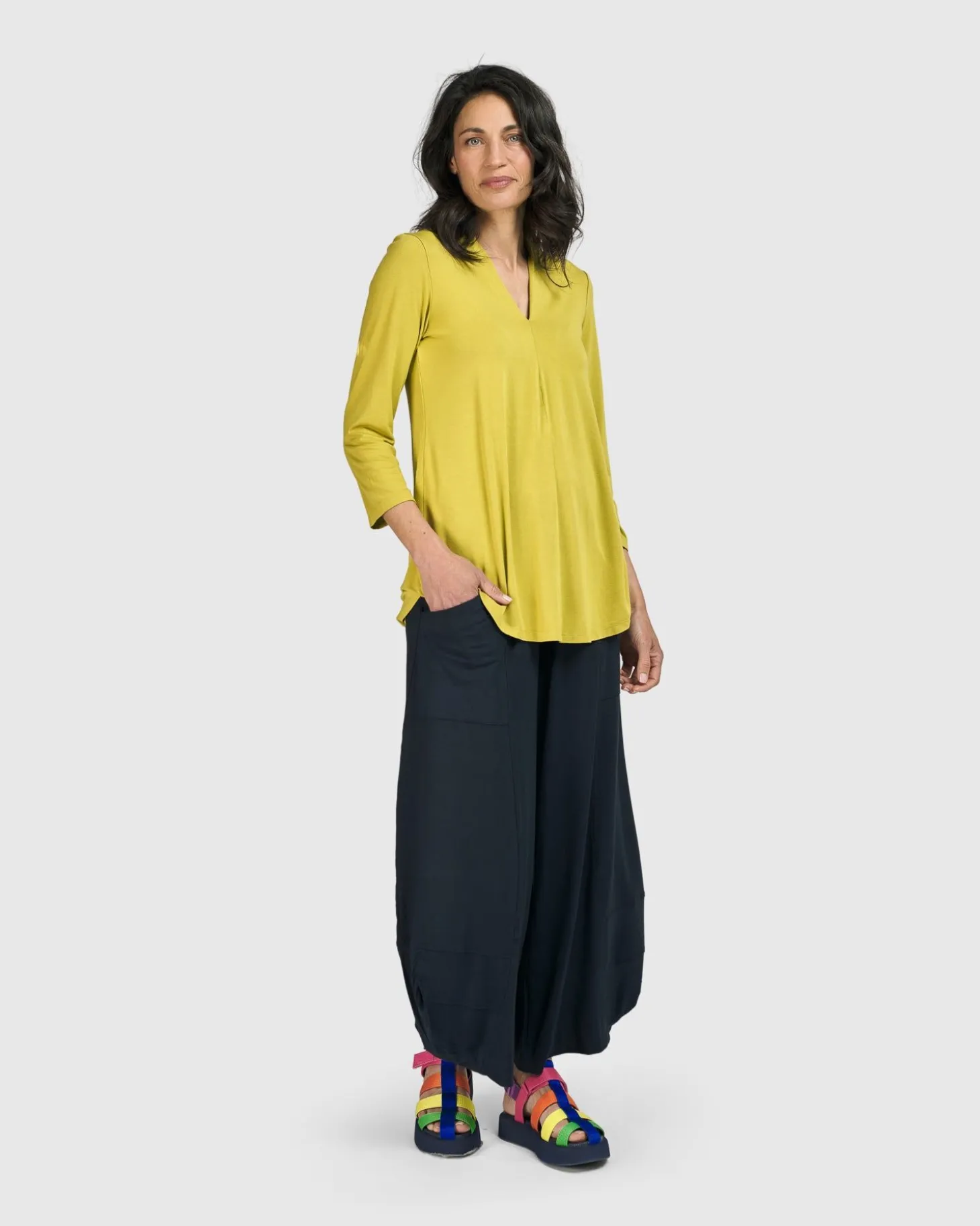 Women Alembika Essential Punto Pockets Pants, Ocean