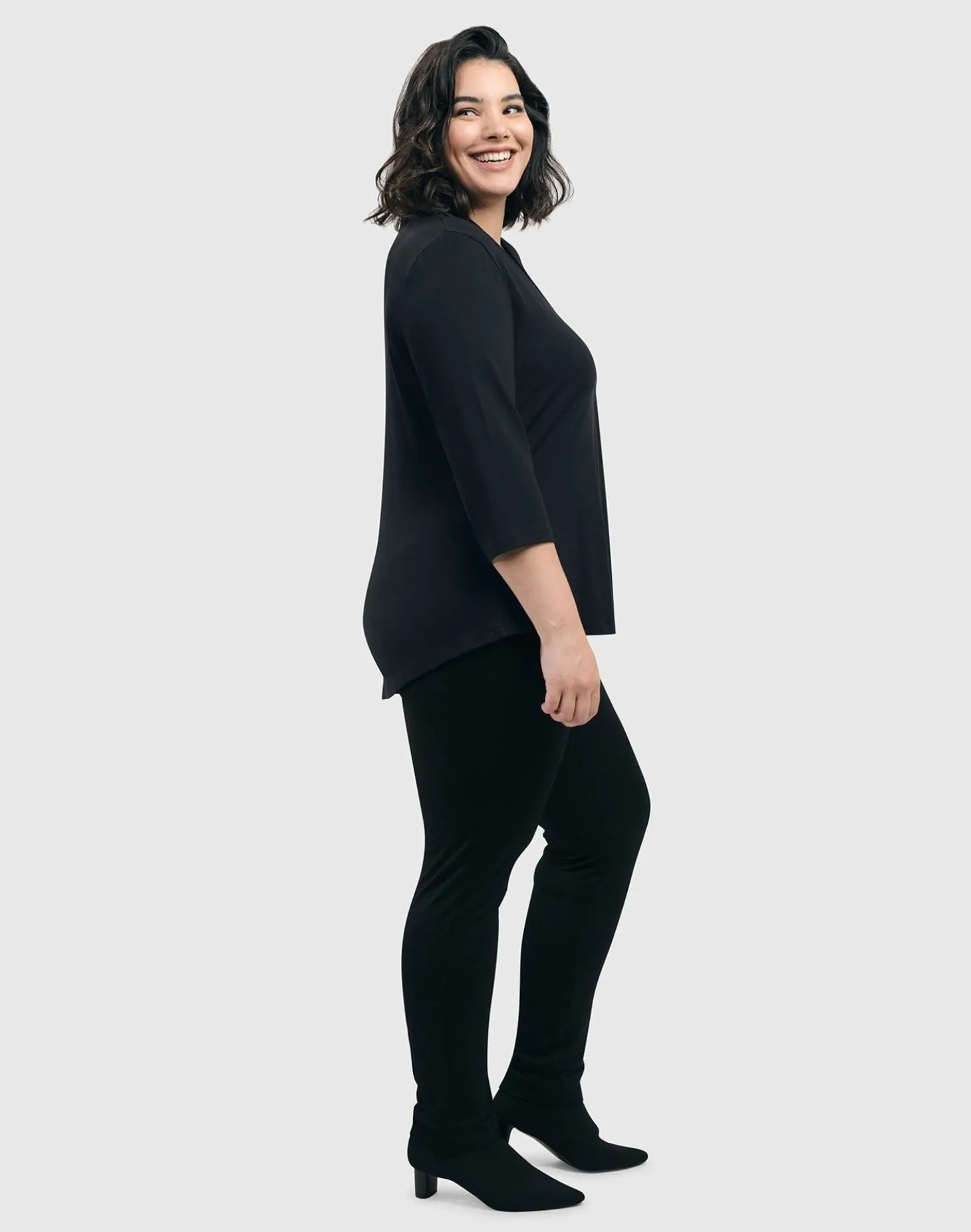 Women Alembika Essential Slim Pants, Black