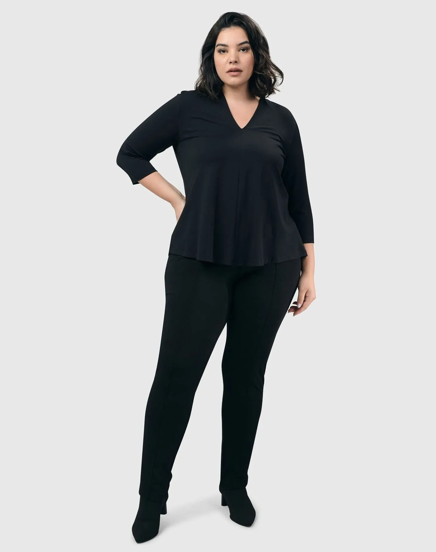 Women Alembika Essential Slim Pants, Black