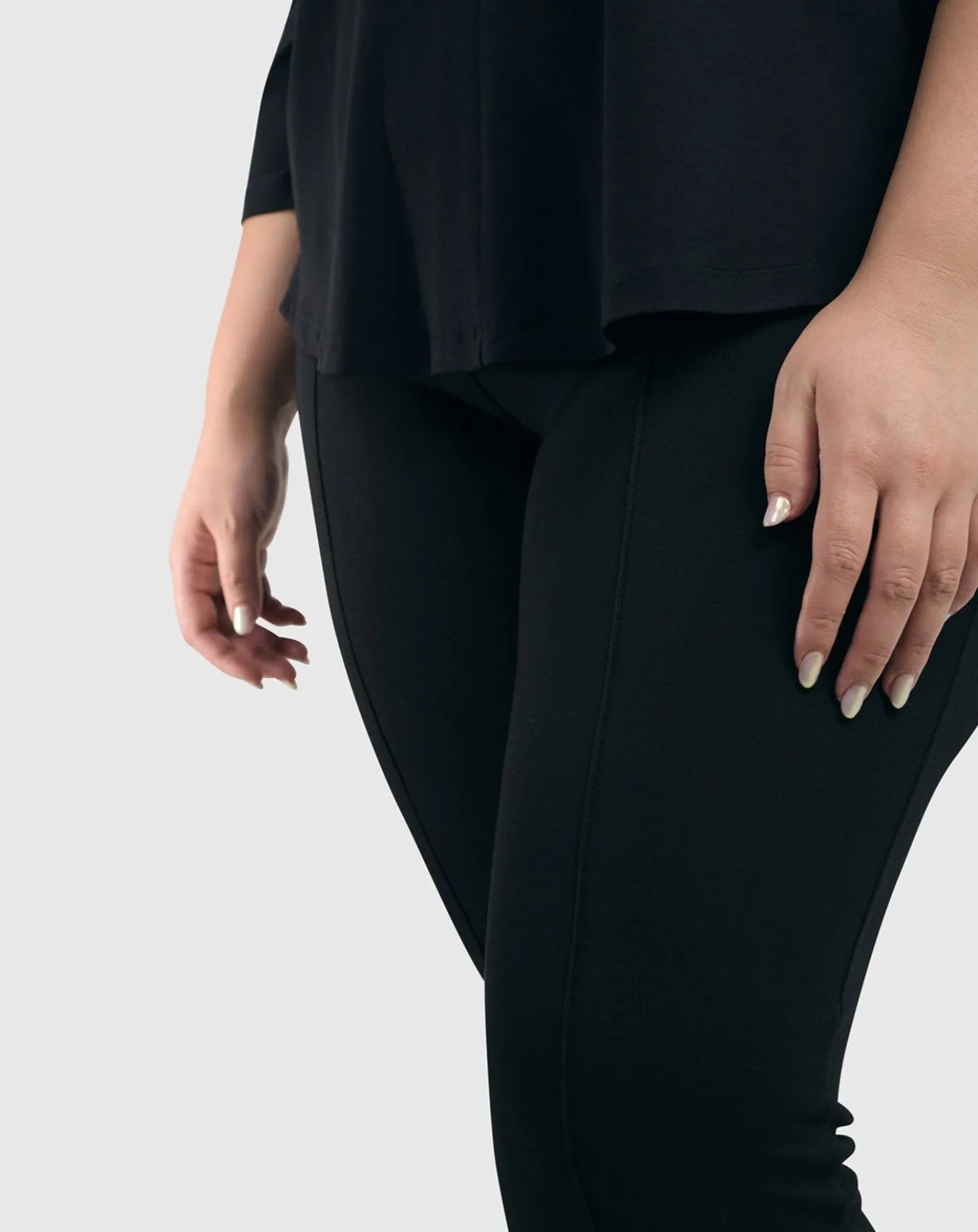 Women Alembika Essential Slim Pants, Black